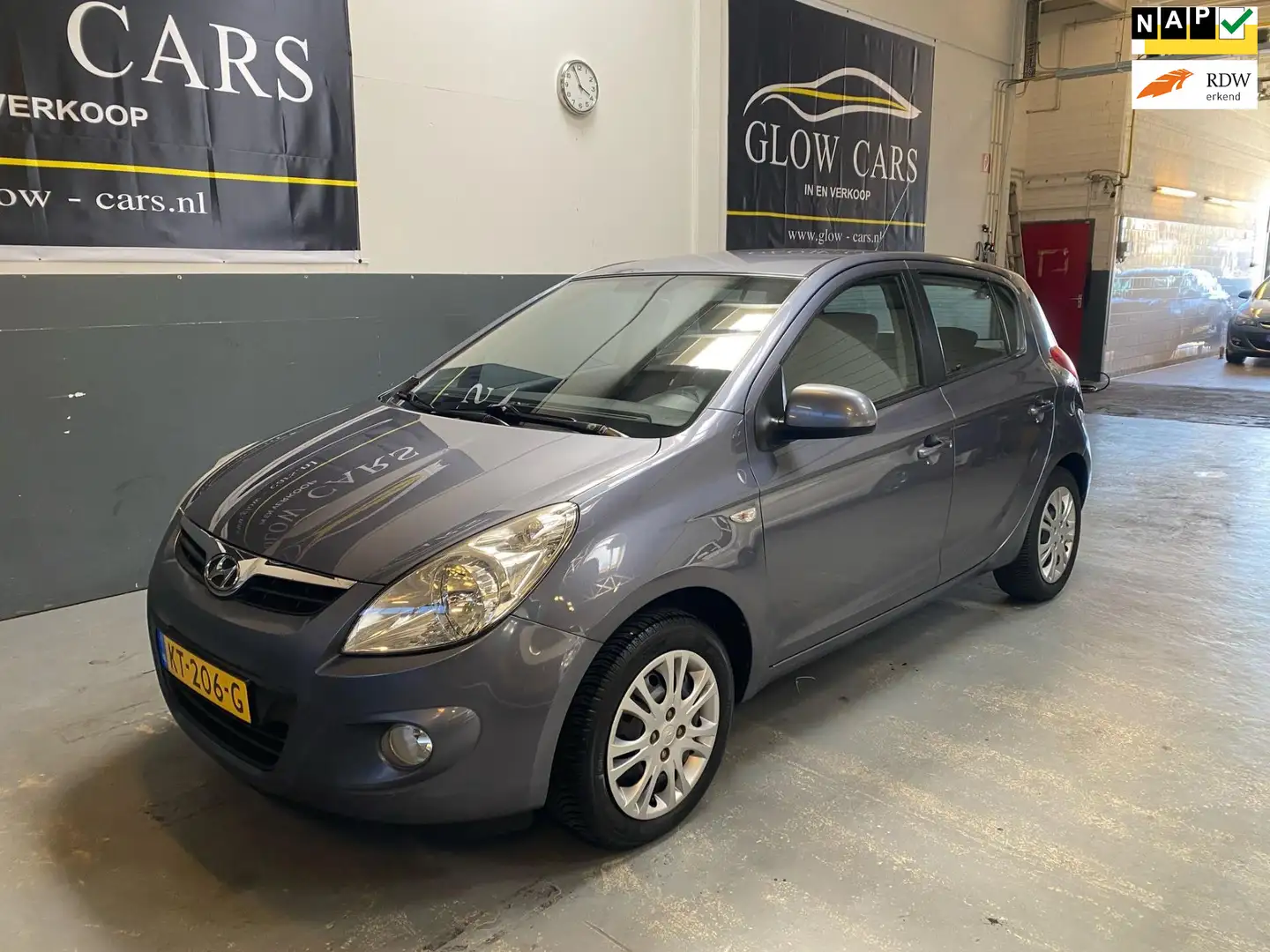 Hyundai i20 1.2i DynamicVersion |AIRCO|ISOFIX|EL.RAMEN| Grijs - 1