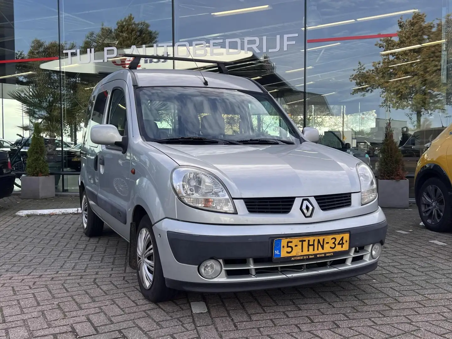 Renault Kangoo combi 1.6-16V Privilège Automaat Airco Grau - 2