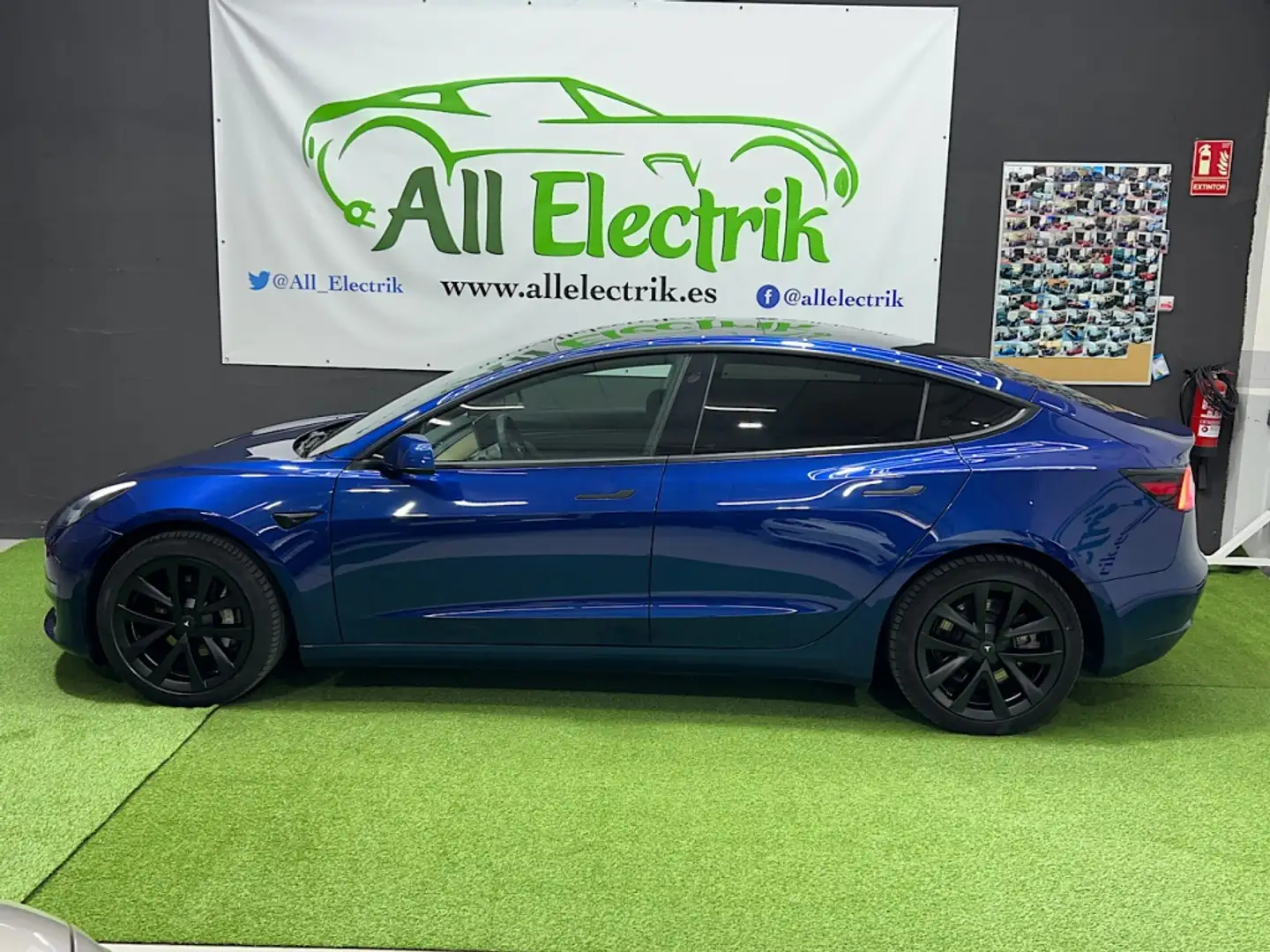 Tesla Model 3 Long-Range Dual Motor AWD Azul - 2