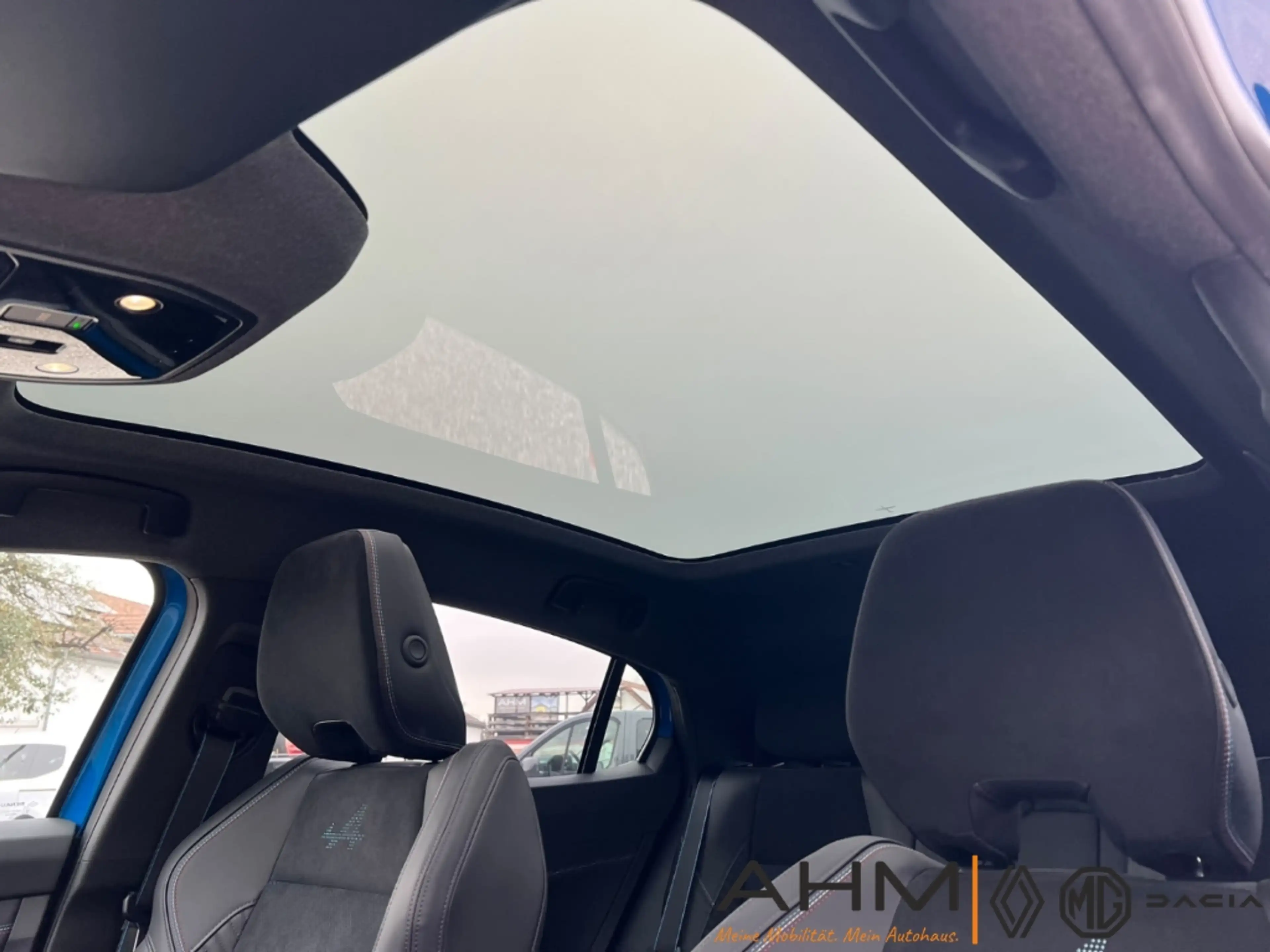 Renault Rafale 300 E-Tech Hyper Hybrid 4x4 Esprit Alpine — photo 31