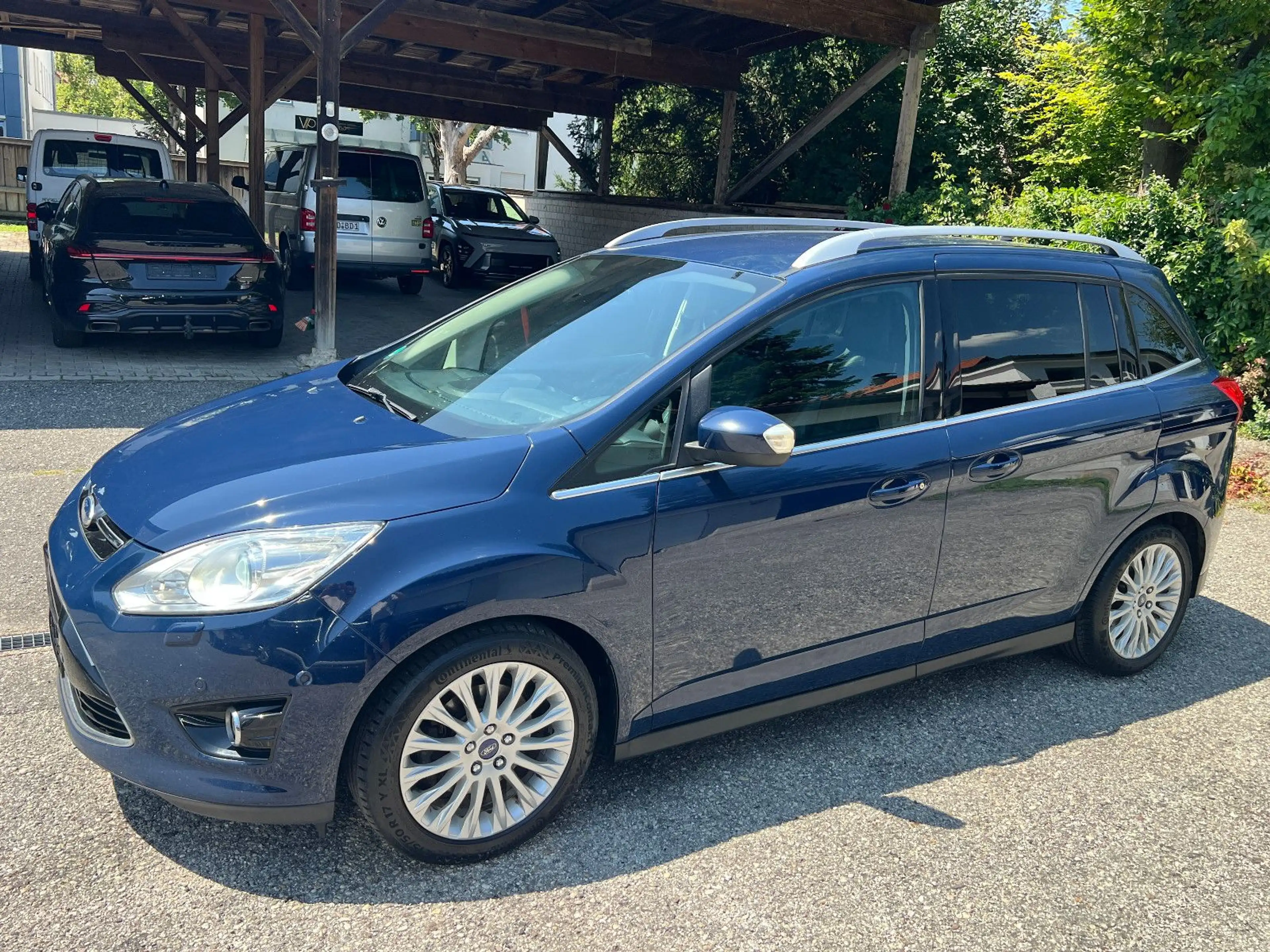 Ford Grand C-Max 2,0 TDCi Titanium S-Heft 7-Sitzer — photo 2