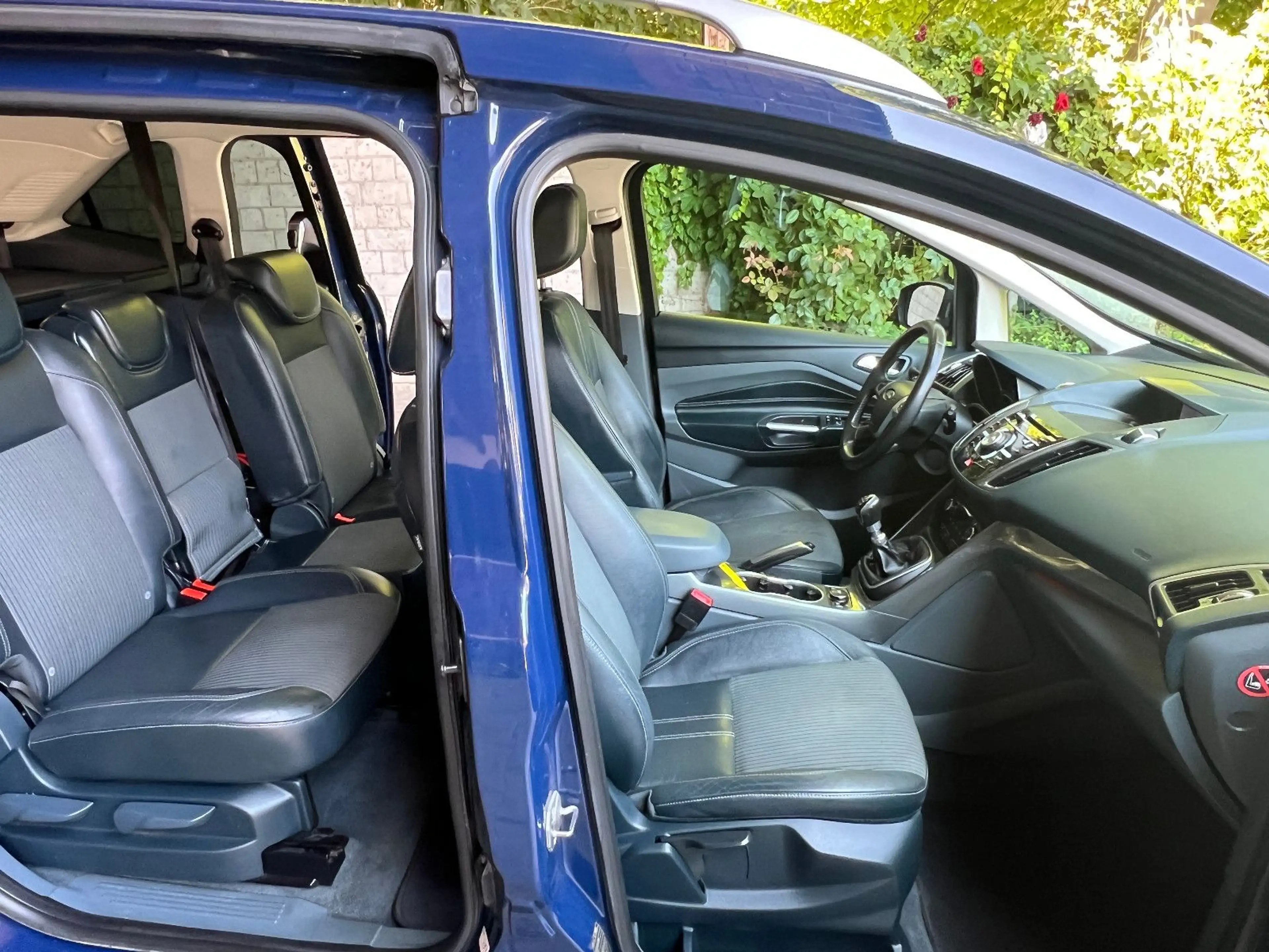 Ford Grand C-Max 2,0 TDCi Titanium S-Heft 7-Sitzer — photo 9