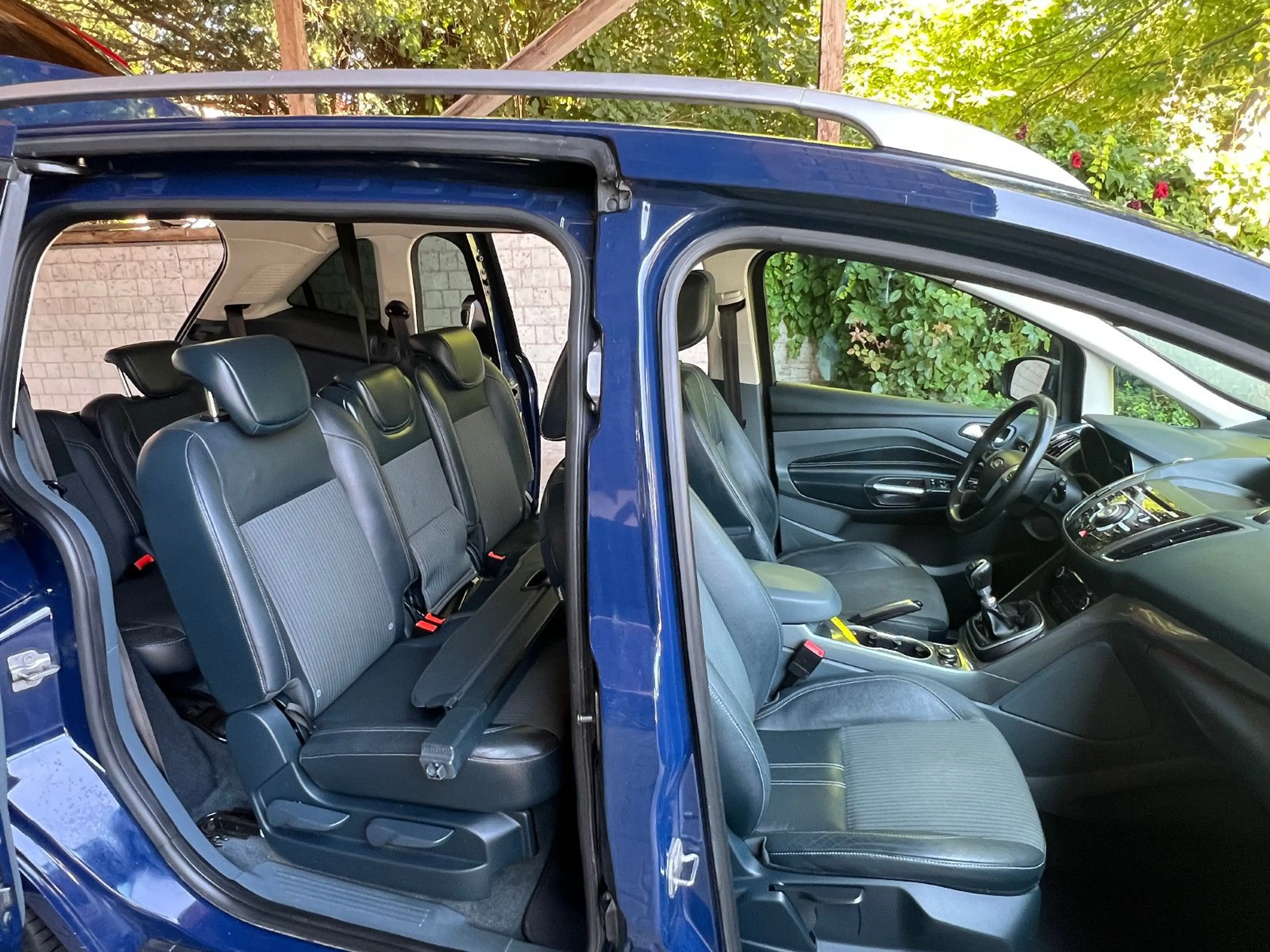 Ford Grand C-Max 2,0 TDCi Titanium S-Heft 7-Sitzer — photo 3