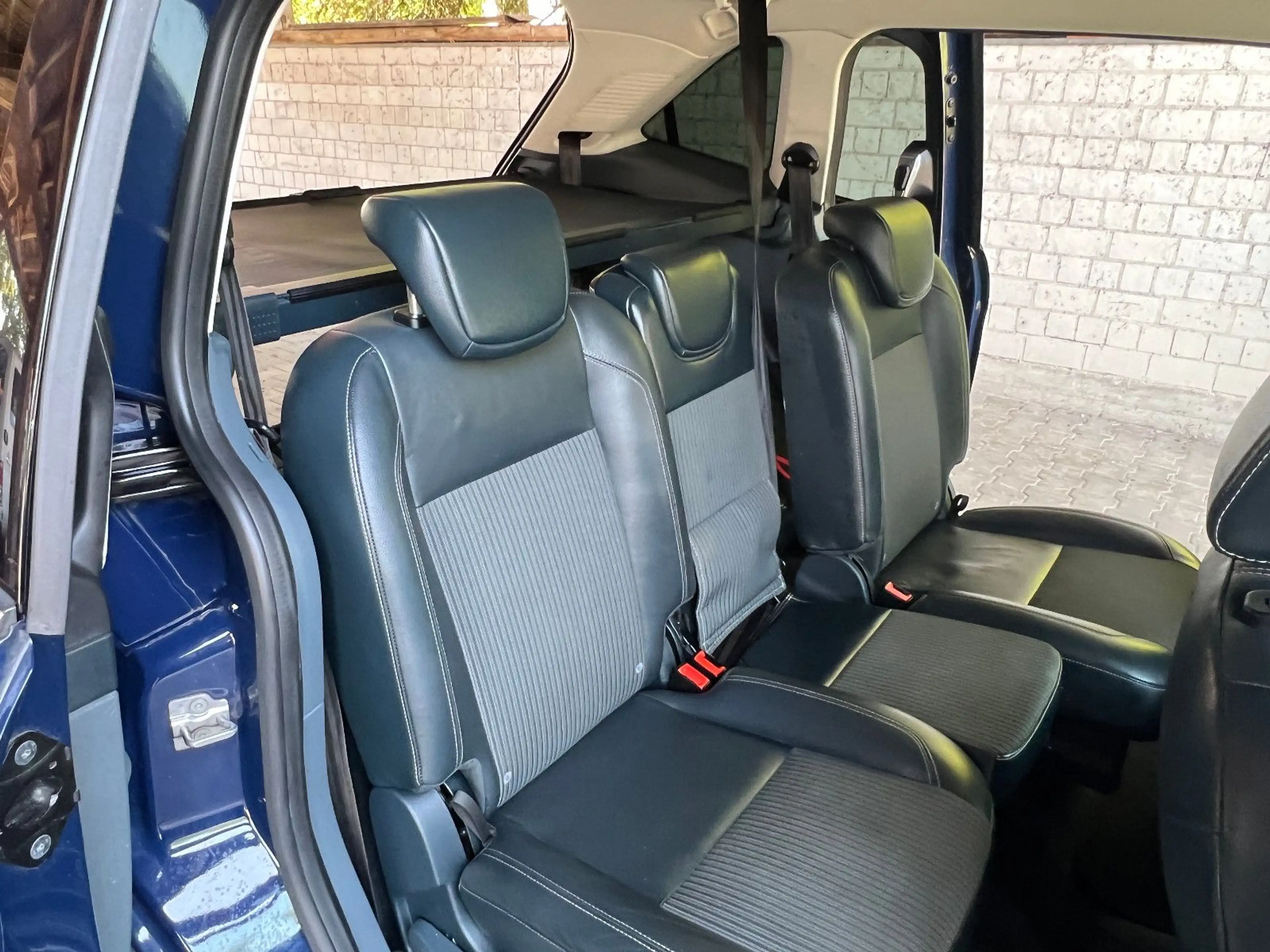 Ford Grand C-Max 2,0 TDCi Titanium S-Heft 7-Sitzer — photo 13