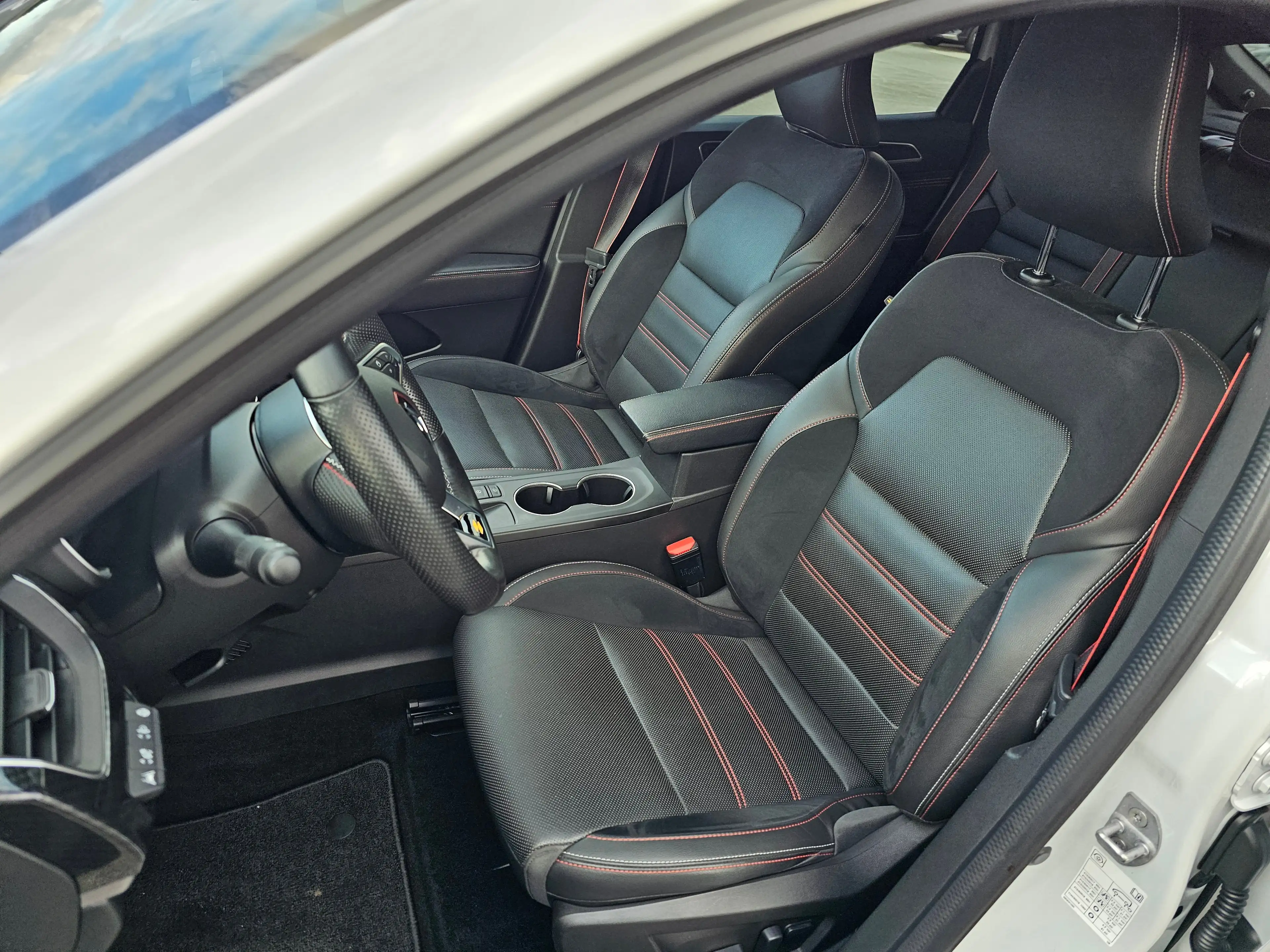 Renault Arkana 1.6 E-Tech Hybrid 145 R.S. Line Trekhaak | Adaptiv — photo 13