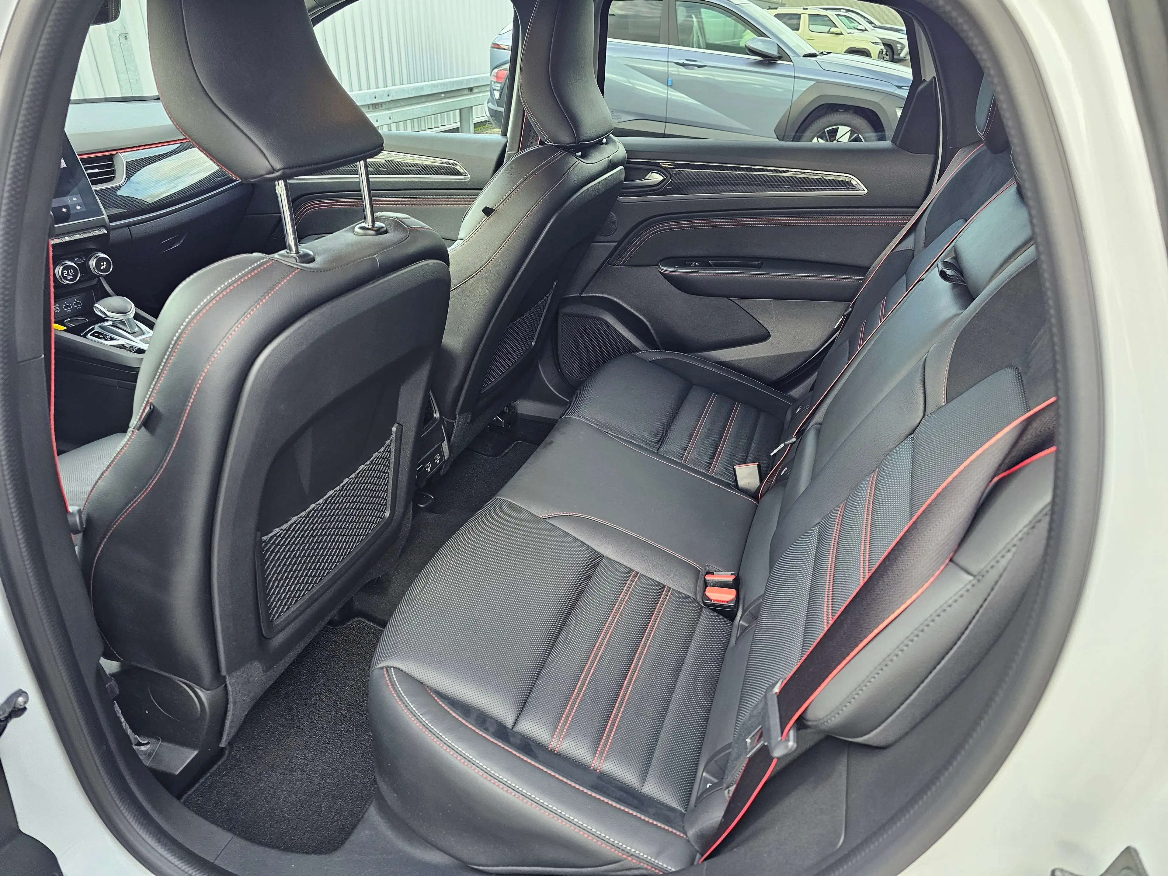 Renault Arkana 1.6 E-Tech Hybrid 145 R.S. Line Trekhaak | Adaptiv — photo 15