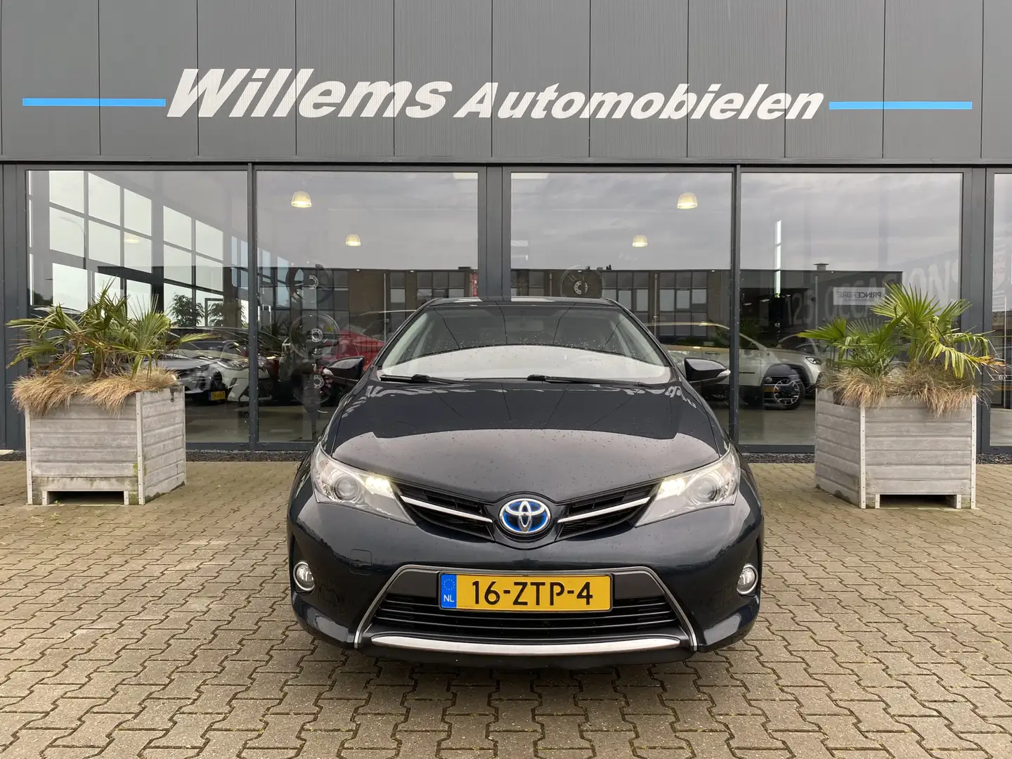 Toyota Auris 1.8 Hybrid Lease Camera , Navigatie, Climate Contr Grijs - 2