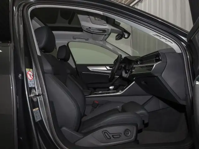 Audi A6 view 4