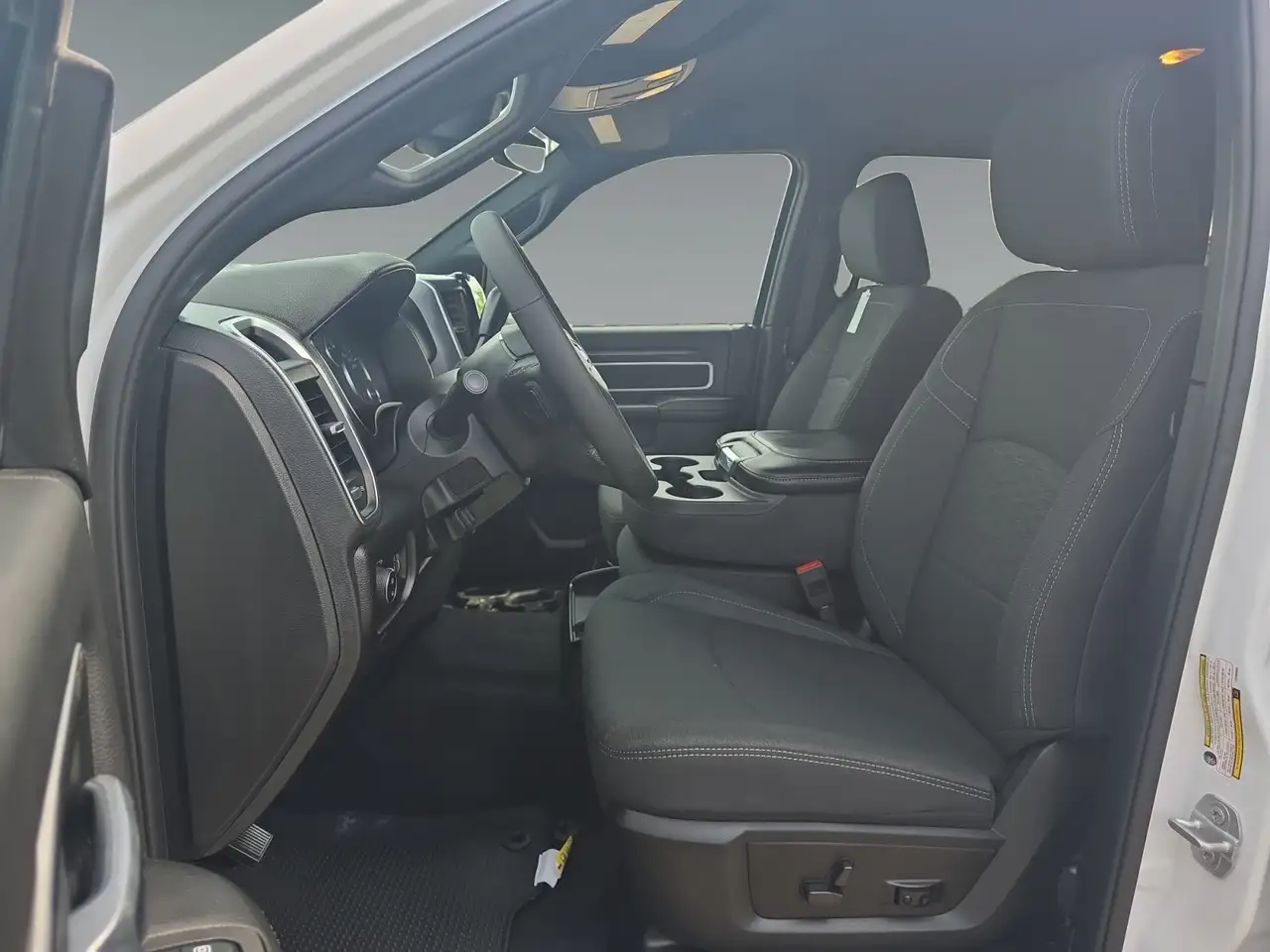 RAM 2500 снимка RAM 2500