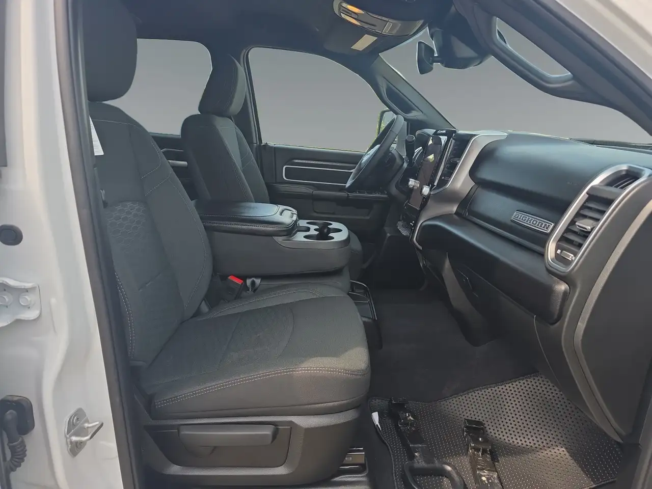 RAM 2500 снимка RAM 2500