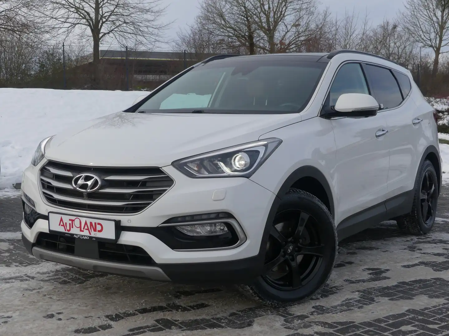 Hyundai SANTA FE 2.2 T-GDI  4WD Bi-Xenon Navi Panorama Weiß - 2