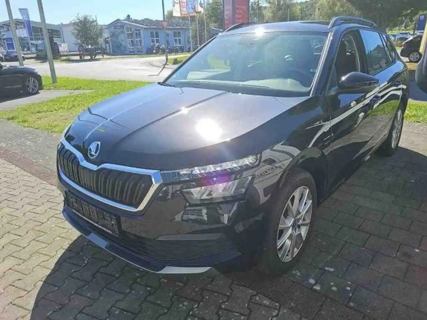 Skoda Kamiq 1.5 TSI DSG TOUR 5JG+LED+APP+BT+GRA+SHZ+AH Schwarz - 2