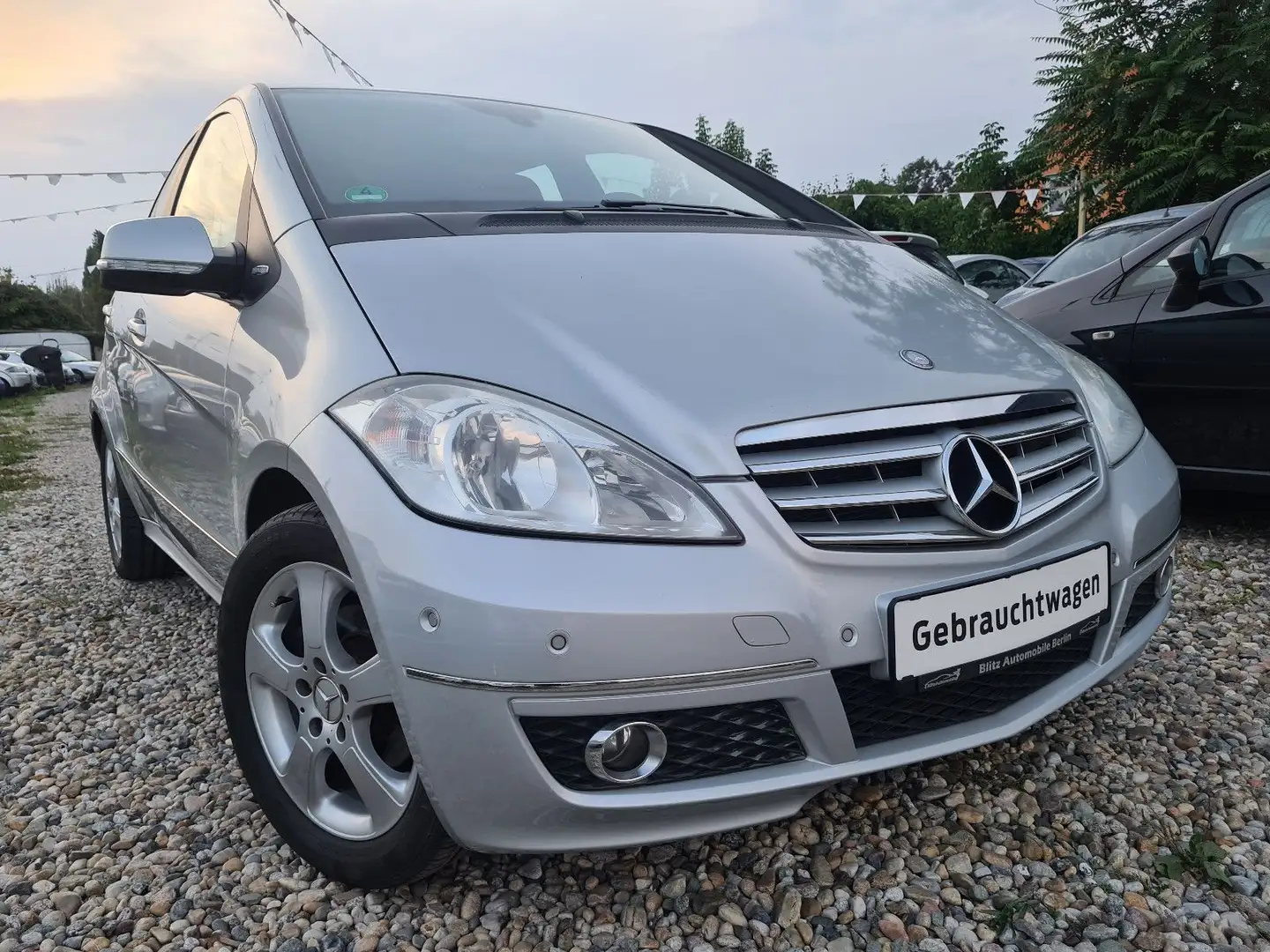 Mercedes-Benz A 160 BlueEfficiency Avantgarde TOP AUSST./EURO5 Silber - 2
