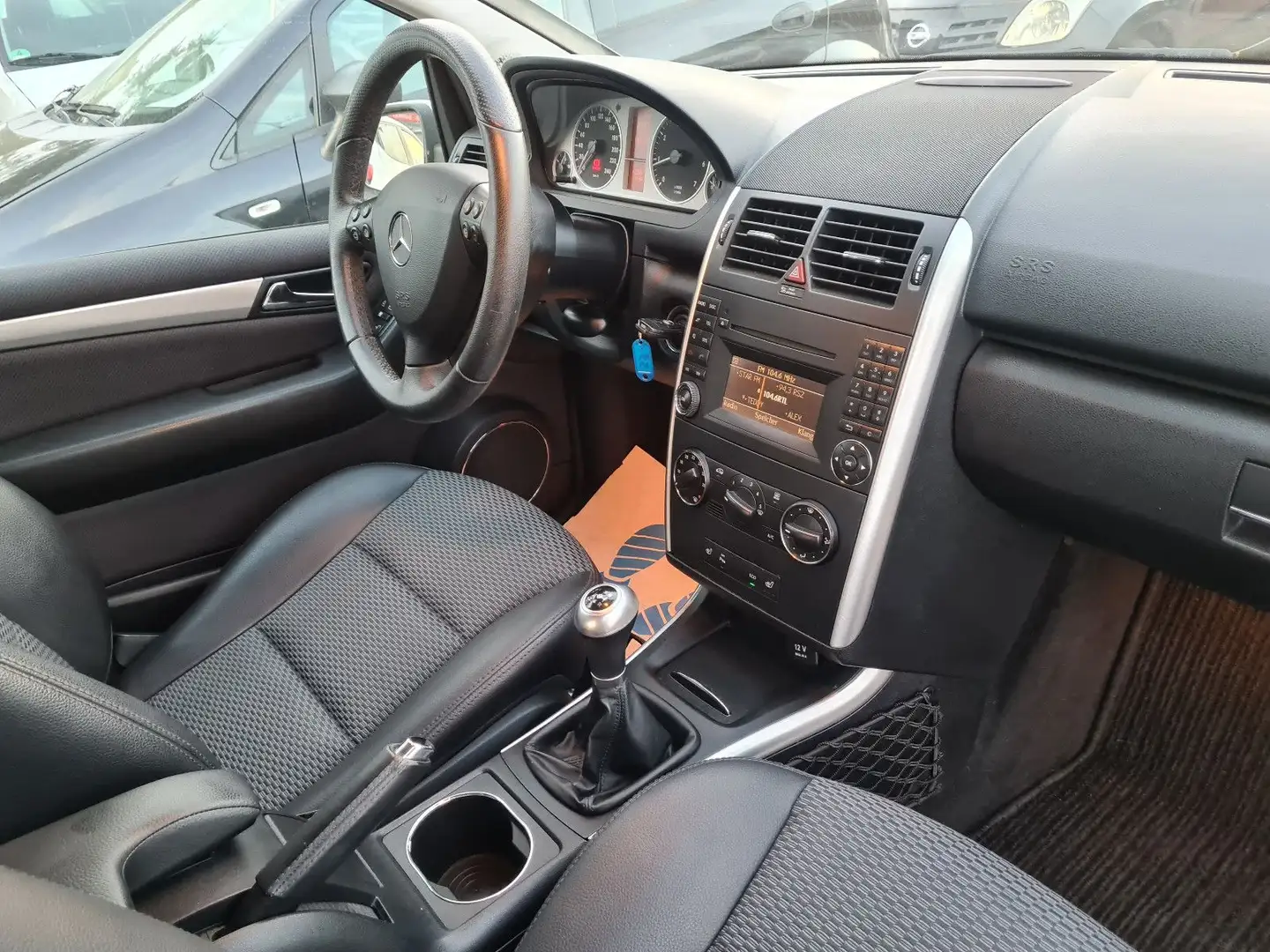 Mercedes-Benz A 160 BlueEfficiency Avantgarde TOP AUSST./EURO5 Silber - 1