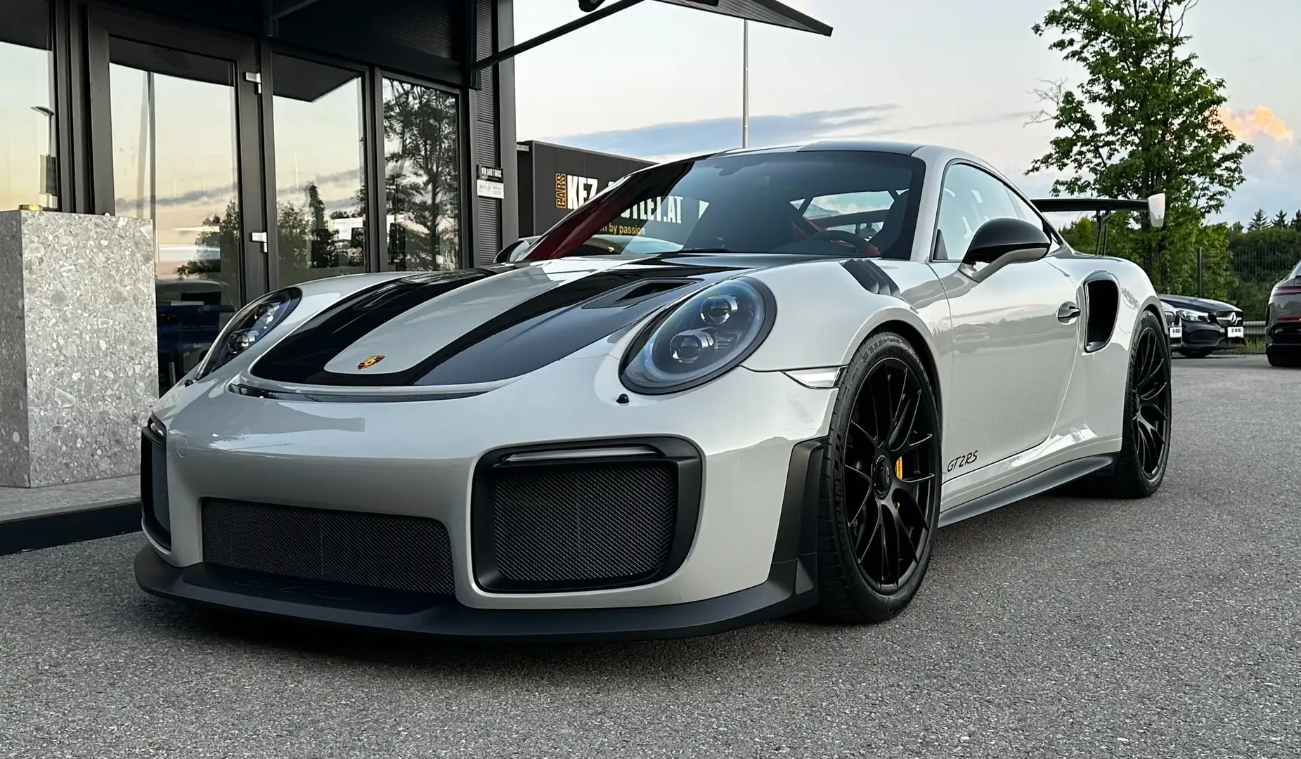 Porsche 911 GT2 RS *Weissach*Lift*Chrono*Kamera* Grau - 1