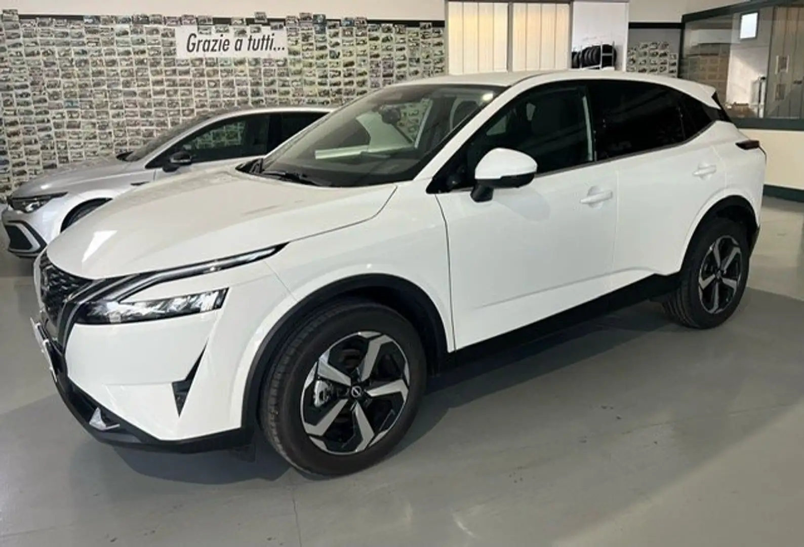 Nissan Qashqai 1.3 mhev N-Connecta 2wd 140cv Blanc - 1