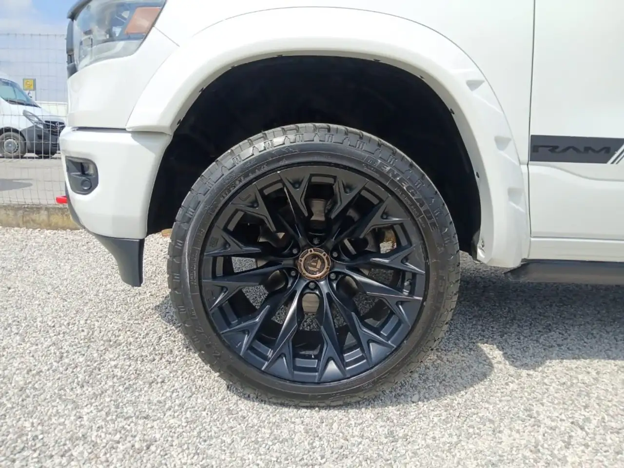 Dodge RAM 2021 — фото 10