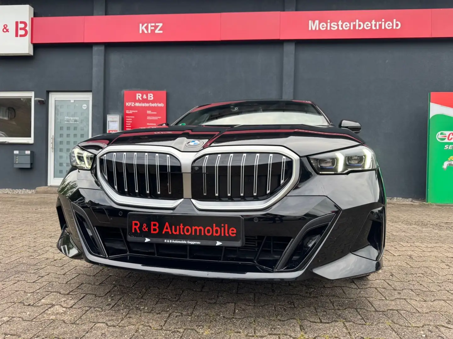 BMW 520 Baureihe 5 Lim. 520 d M Sport*360Kamera*Led*Pano Noir - 2
