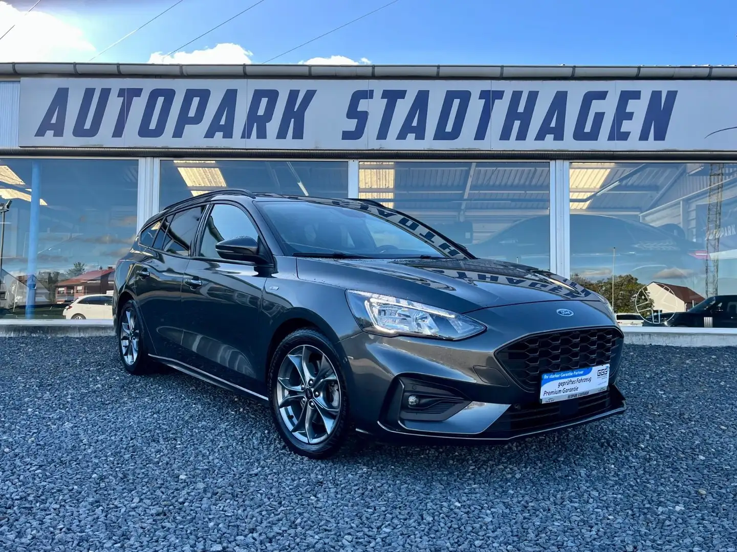 Ford Focus Turnier ST-Line DAB/KAMERA/KEYLESS/LED Grau - 1