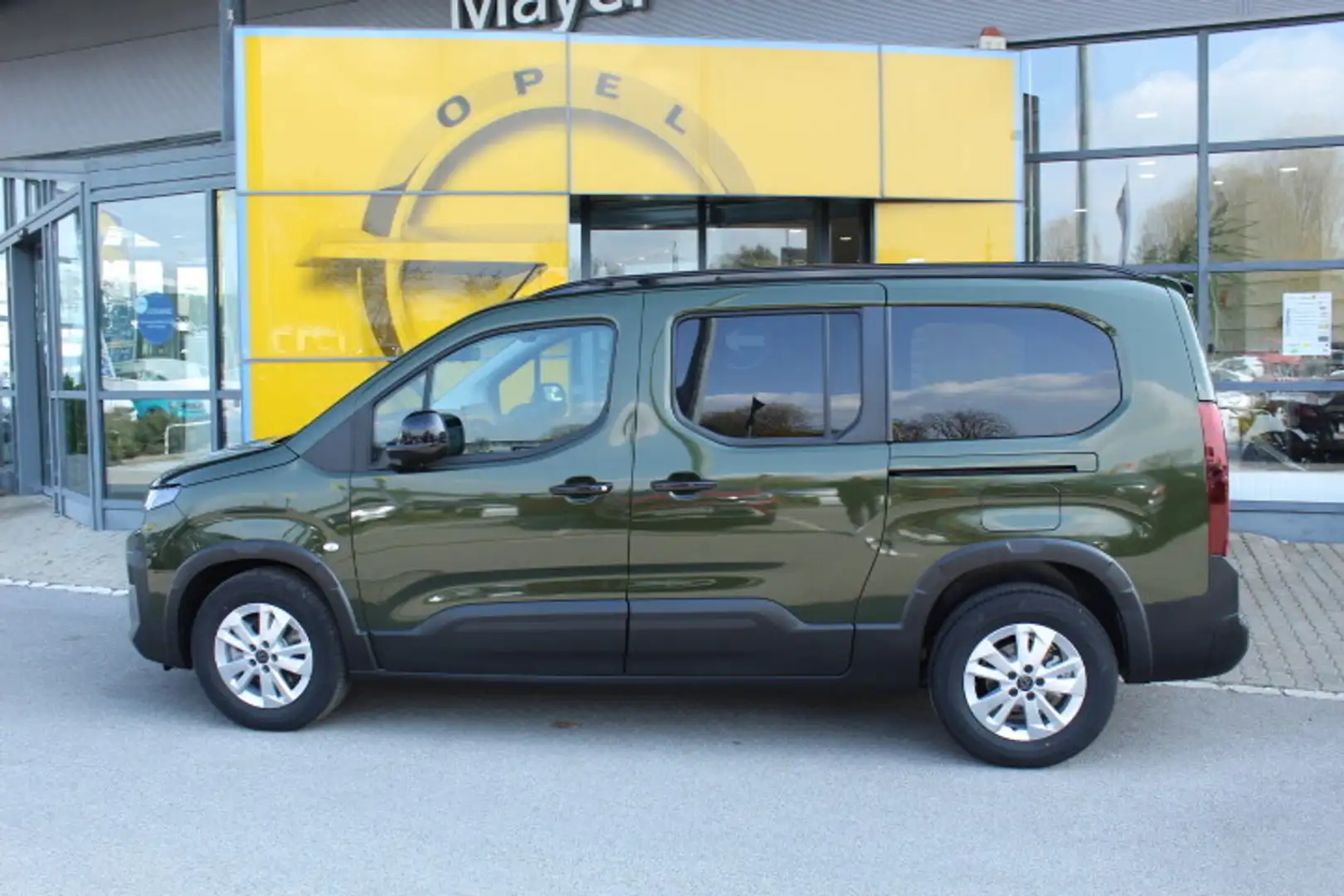 Peugeot Rifter 1,5 BlueHDI 130 S&S Allure Lang Grün - 2