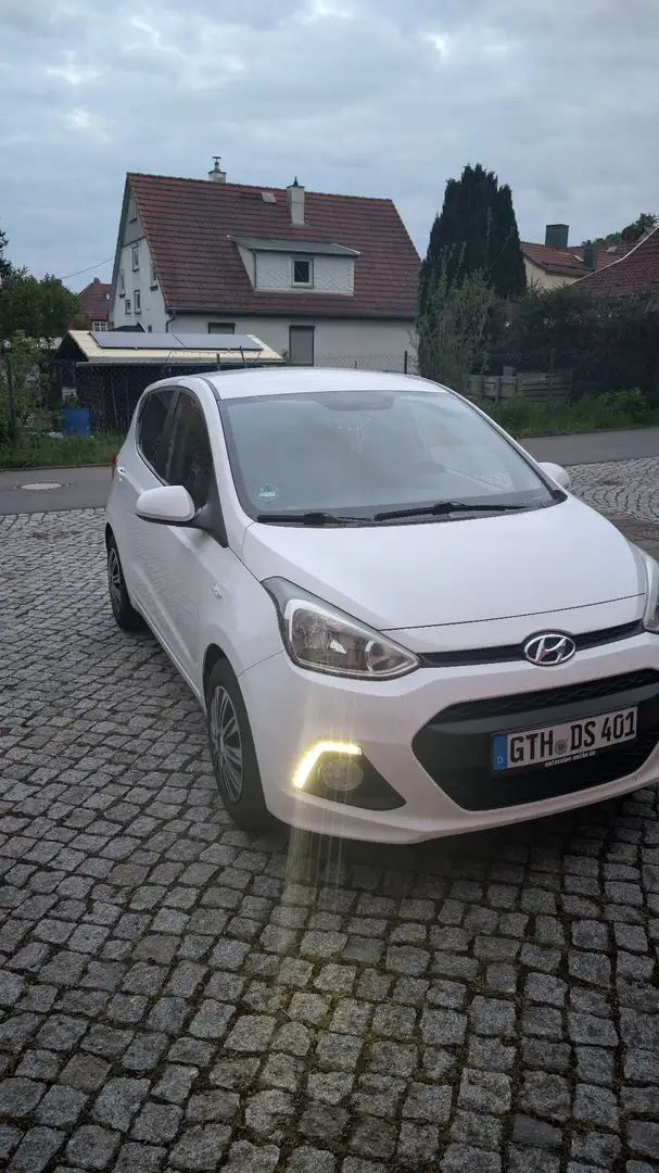 Hyundai i10 1.0 Fifa World Cup Edition - 1