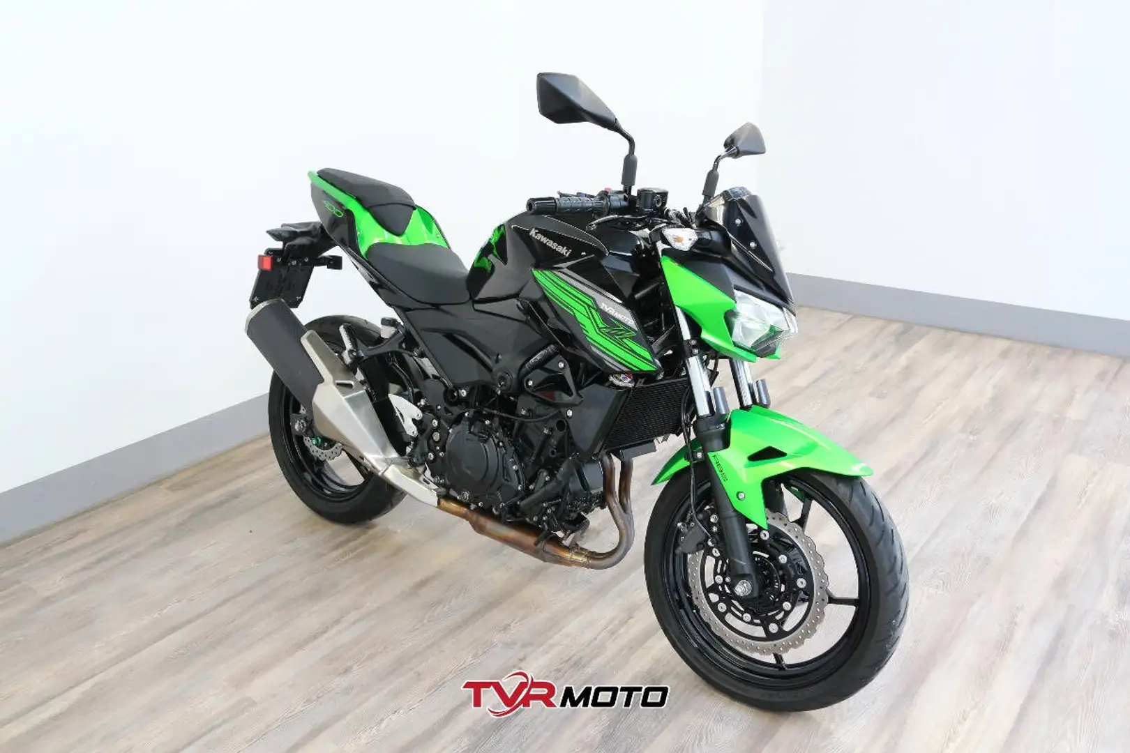Kawasaki Z 400 400 my21 Белый - 1