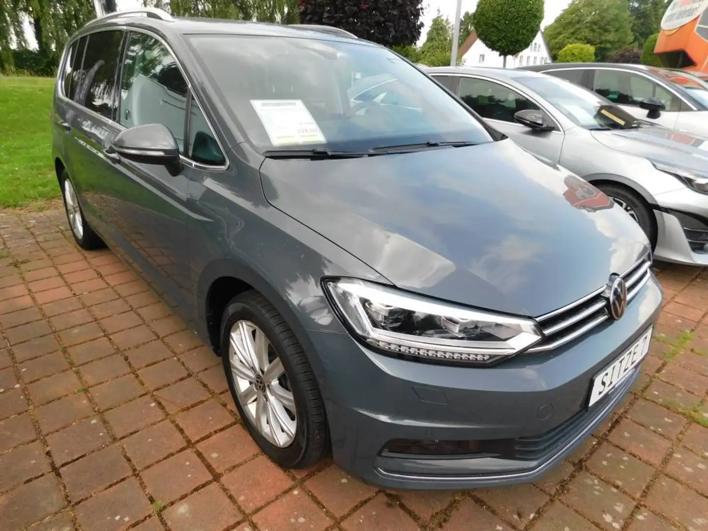 Volkswagen Touran 1.5 TSI DSG HIGHLINE NAVI LED 7-SITZER Gris - 2