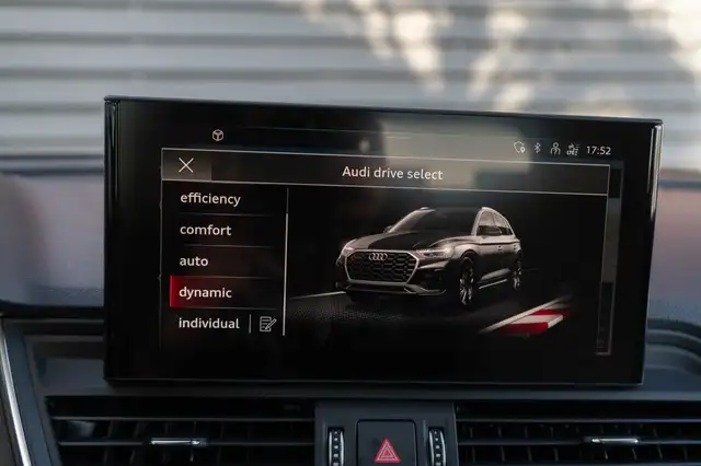 Audi Q5 view 12
