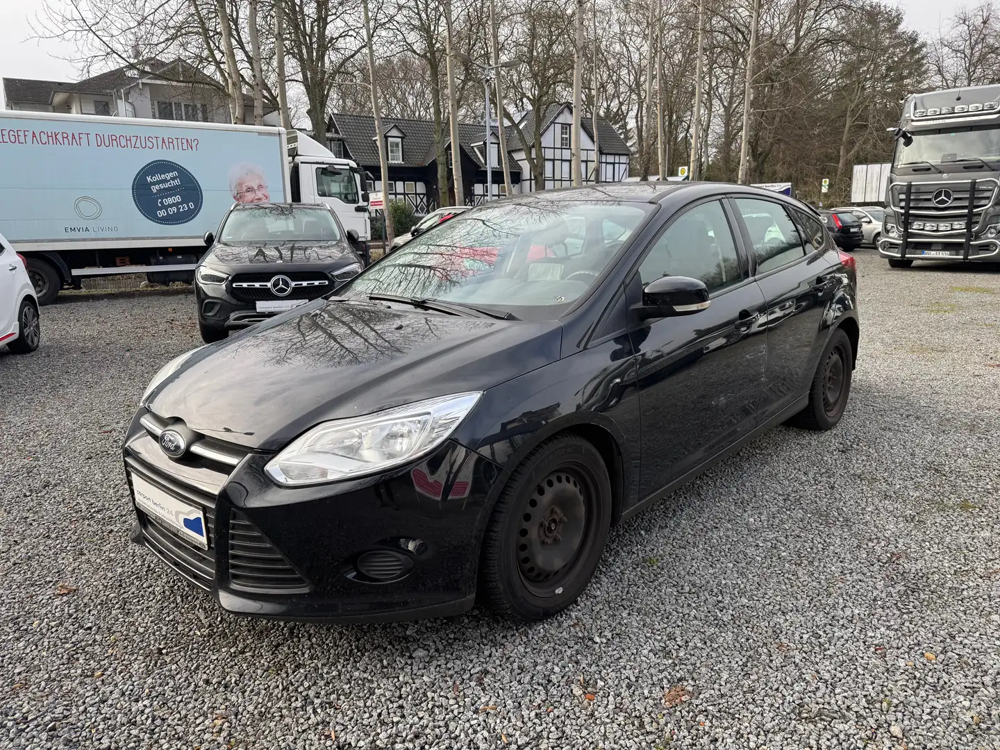 Ford Focus Trend Zwart - 1