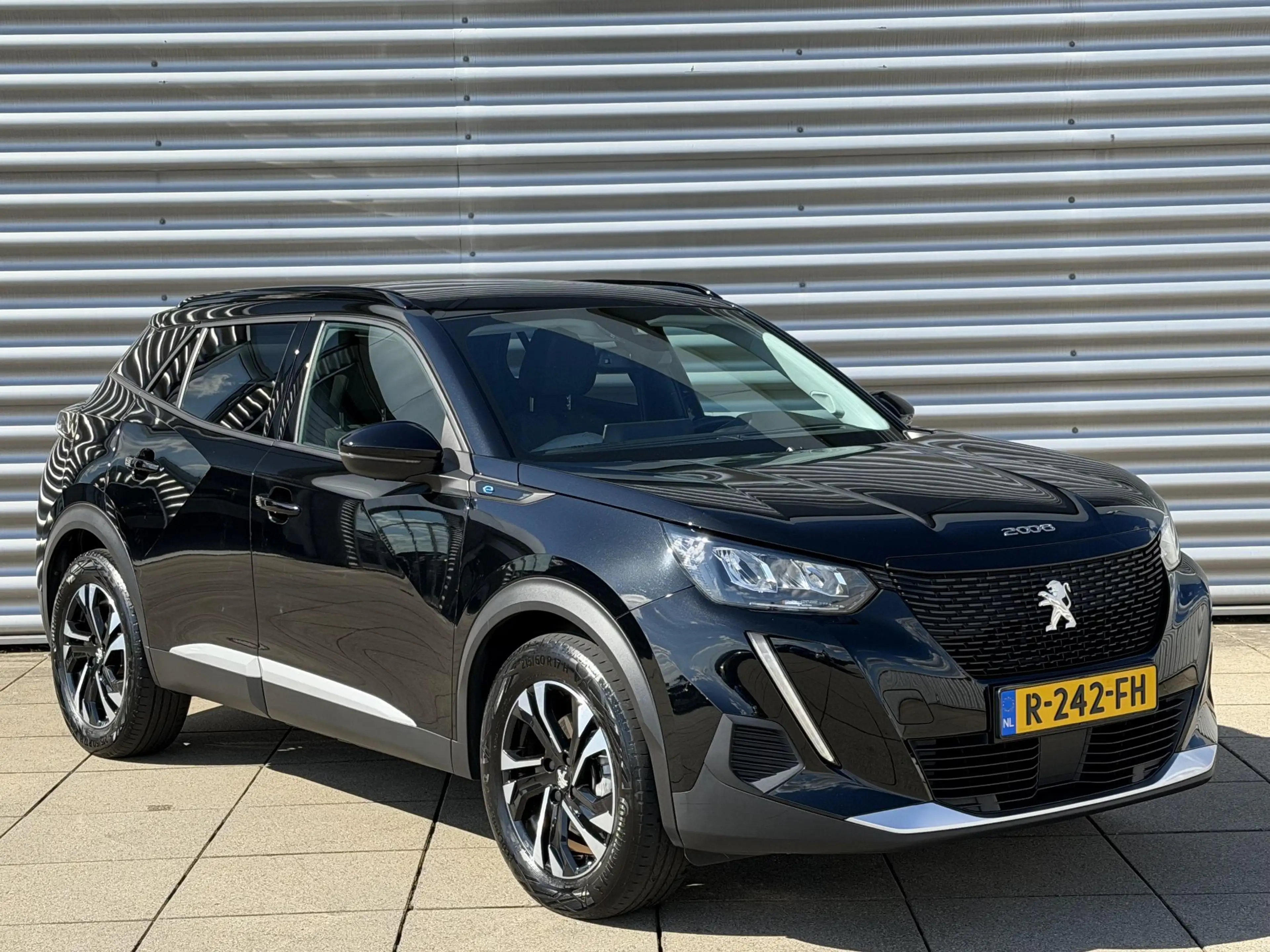 Peugeot e-2008 EV Allure 50 kWh | Cruise Control | Achteruitrijca — photo 3