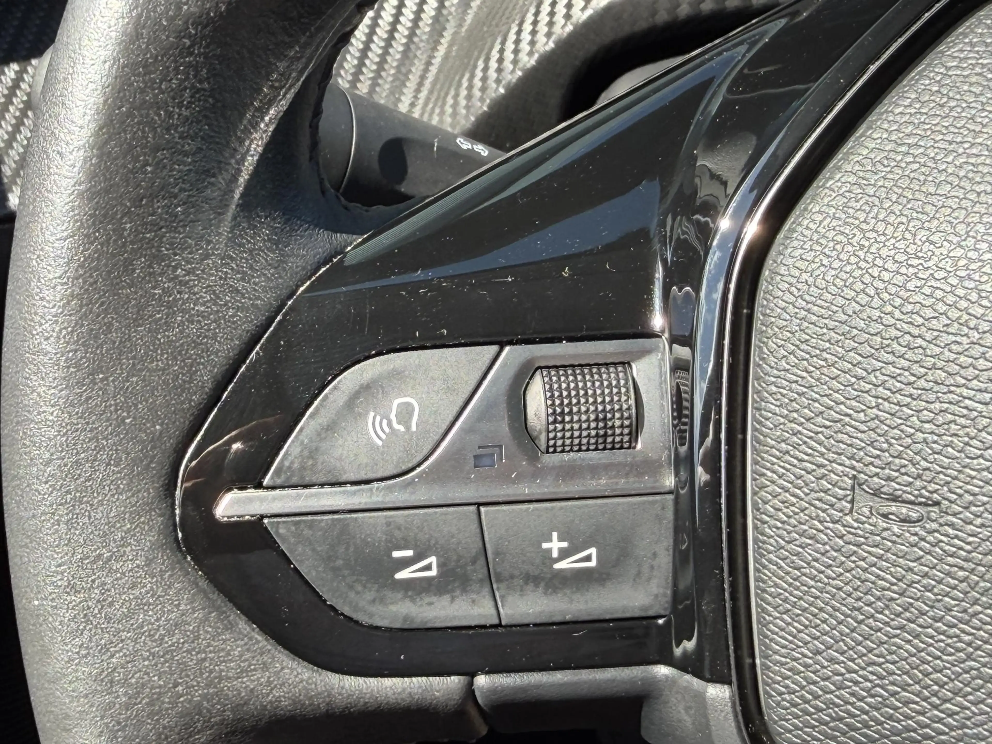 Peugeot e-2008 EV Allure 50 kWh | Cruise Control | Achteruitrijca — photo 13
