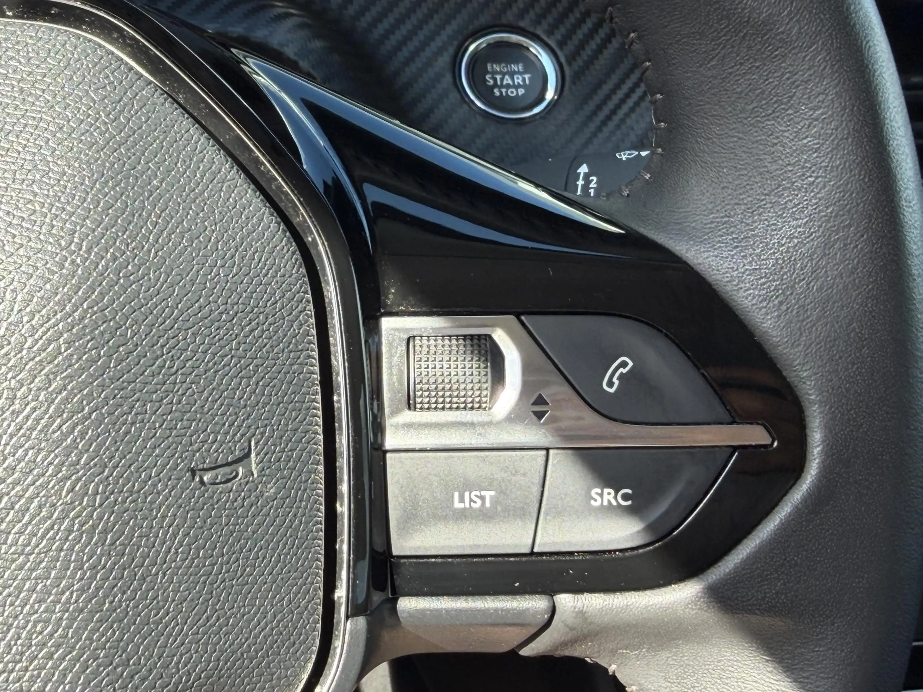 Peugeot e-2008 EV Allure 50 kWh | Cruise Control | Achteruitrijca — photo 15