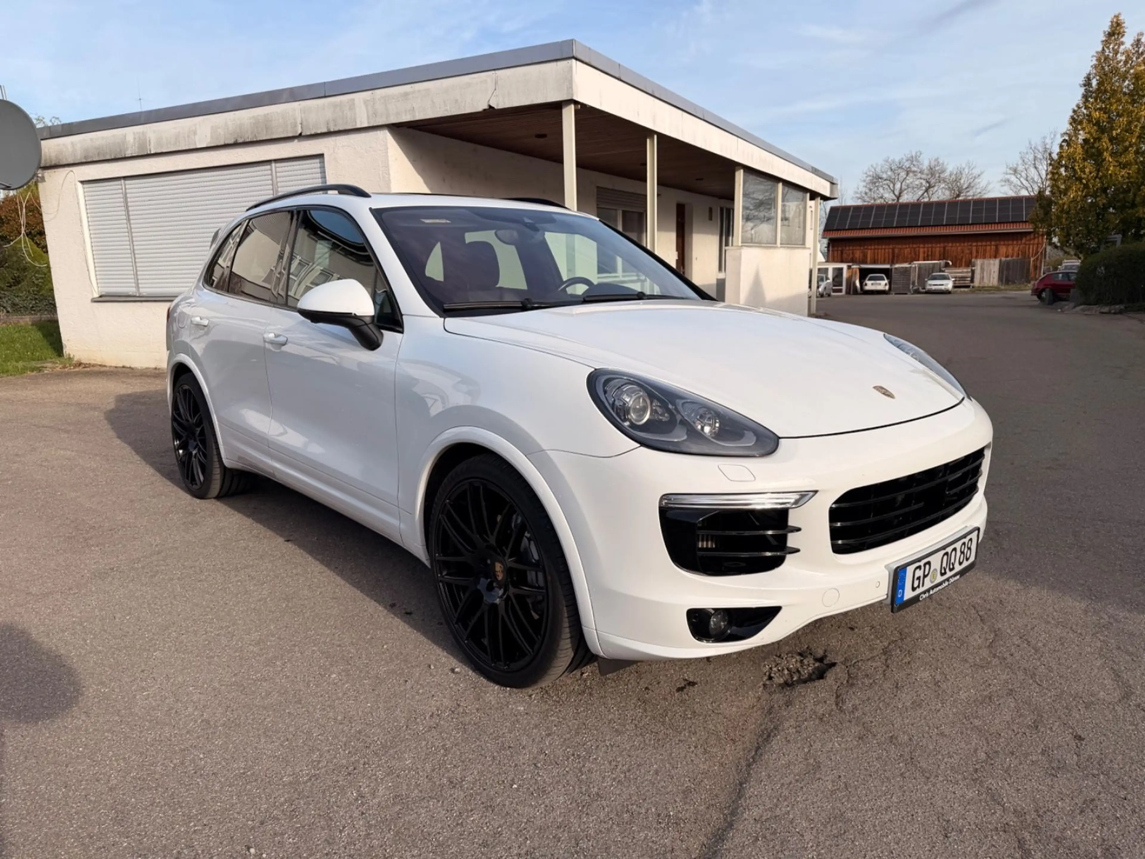 Porsche Cayenne S Diesel Black Leder Pano Soft-Close — photo 3