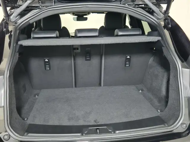 Jaguar E-Pace view 13