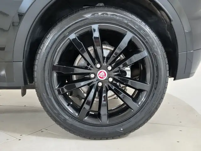 Jaguar E-Pace view 9