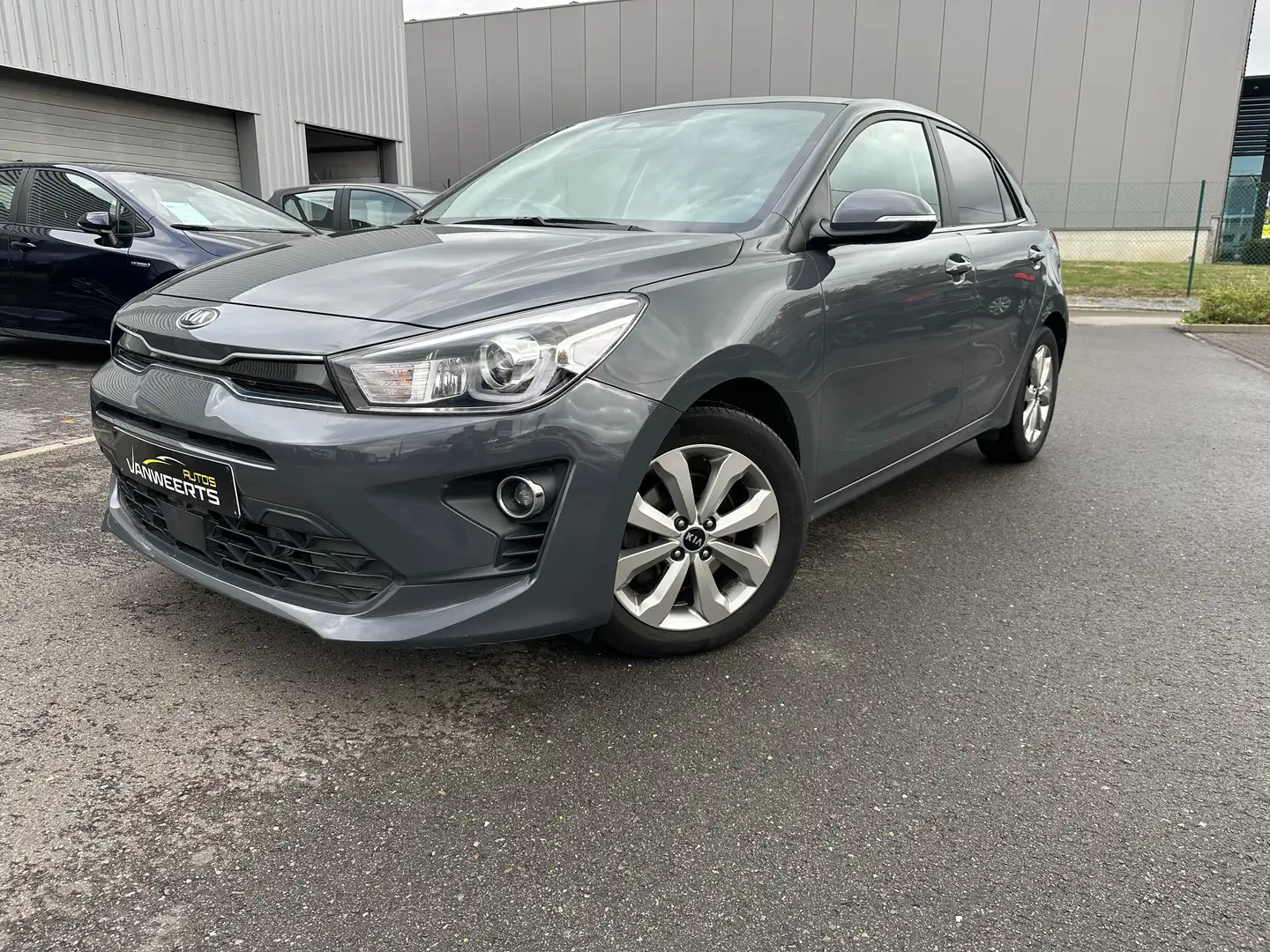 Kia Rio 1.0 T-GDI 100 Spirit, CARPLAY / CAMERA / CRUISE Gris - 1
