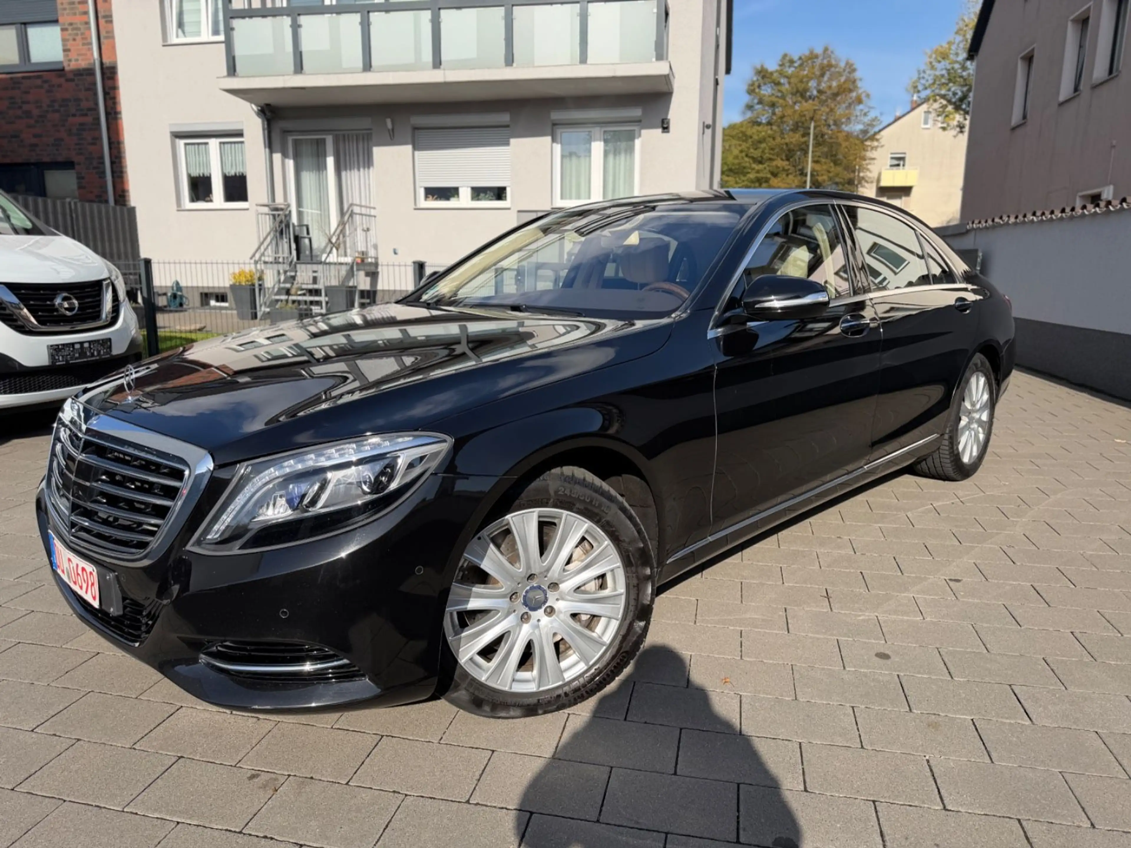 Mercedes-Benz S 500 4Matic L*Chauffeur-Paket*Airmatic*STHZ*Dis