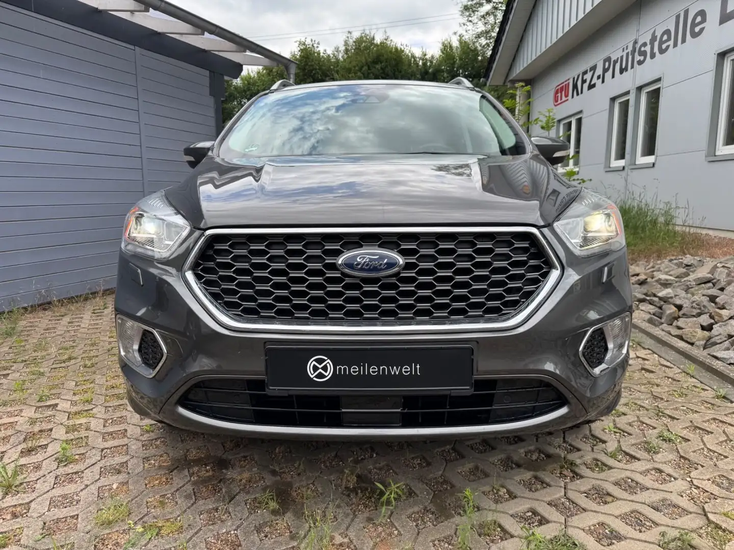 Ford Kuga Vignale 2.0TDCI Bi-Xenon Leder SONY KeyFree Grau - 2