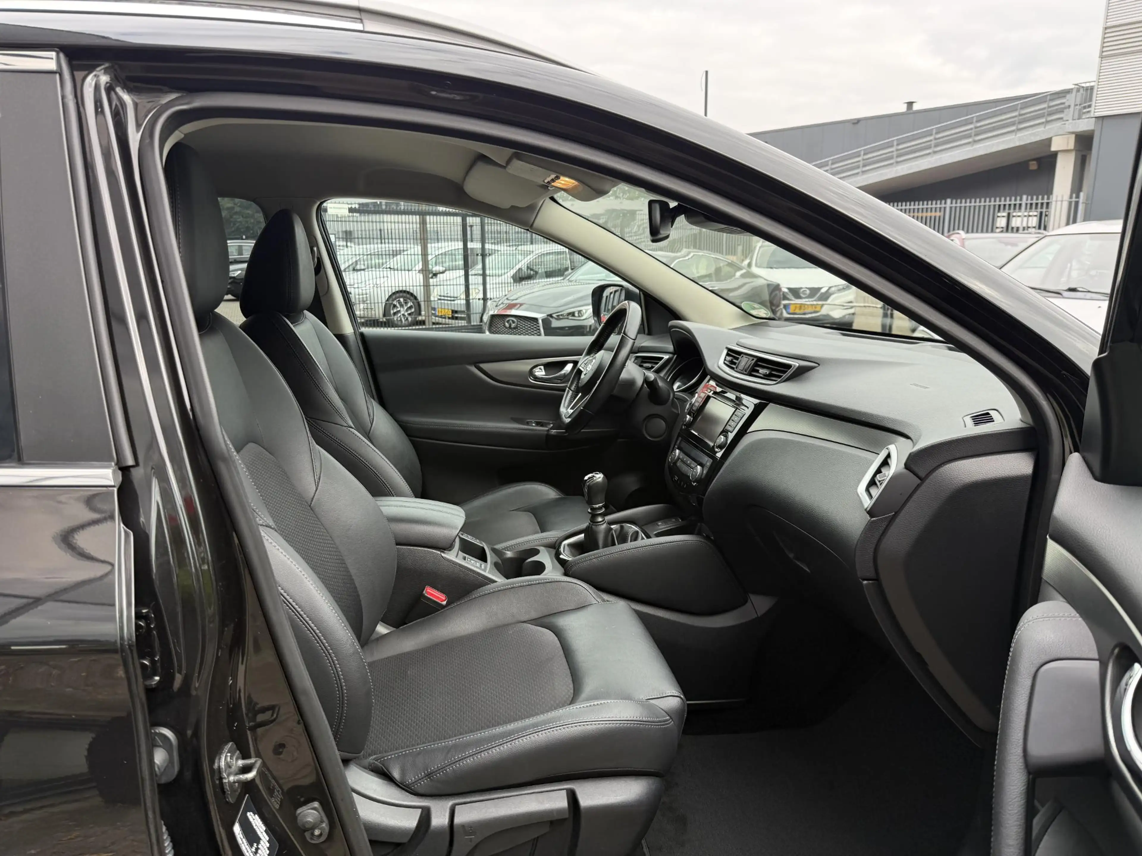 Nissan Qashqai 1.3 DIG-T Tekna *Trekhaak & Stoelverwarming* — photo 14