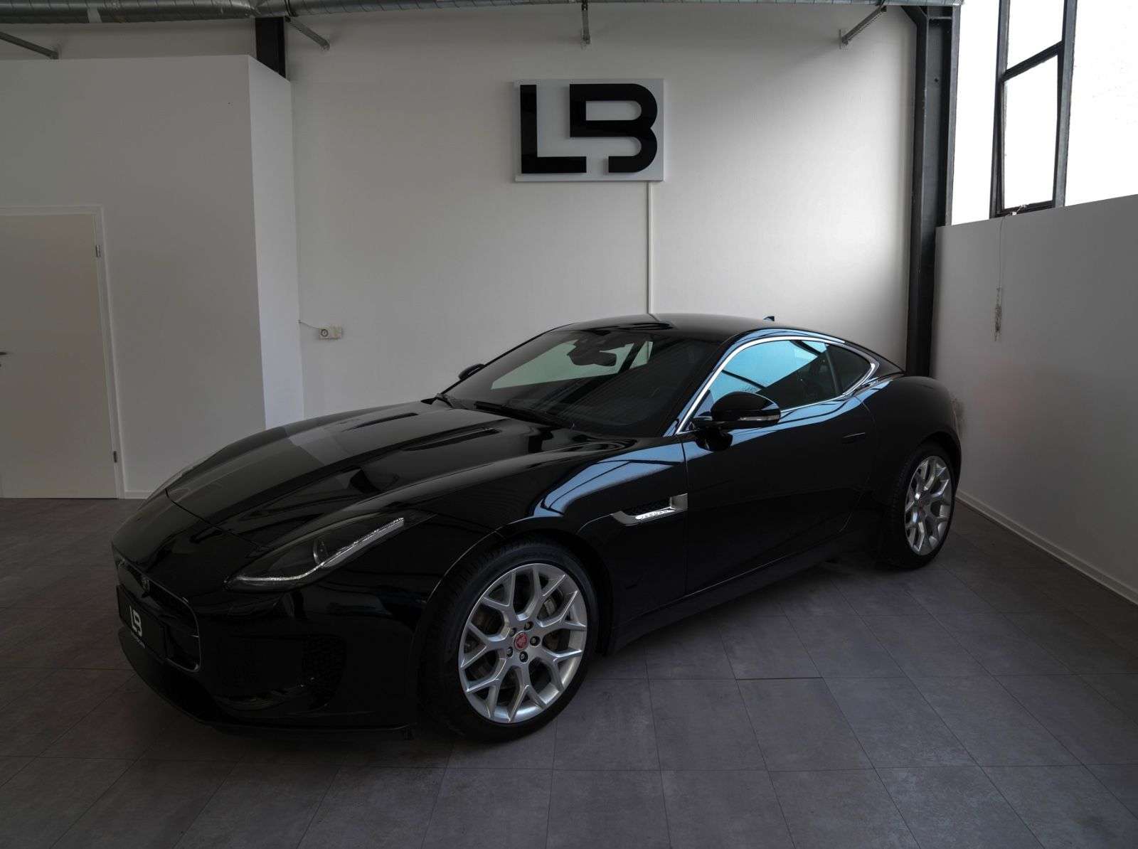 Second hand Jaguar F-Type 2.0
