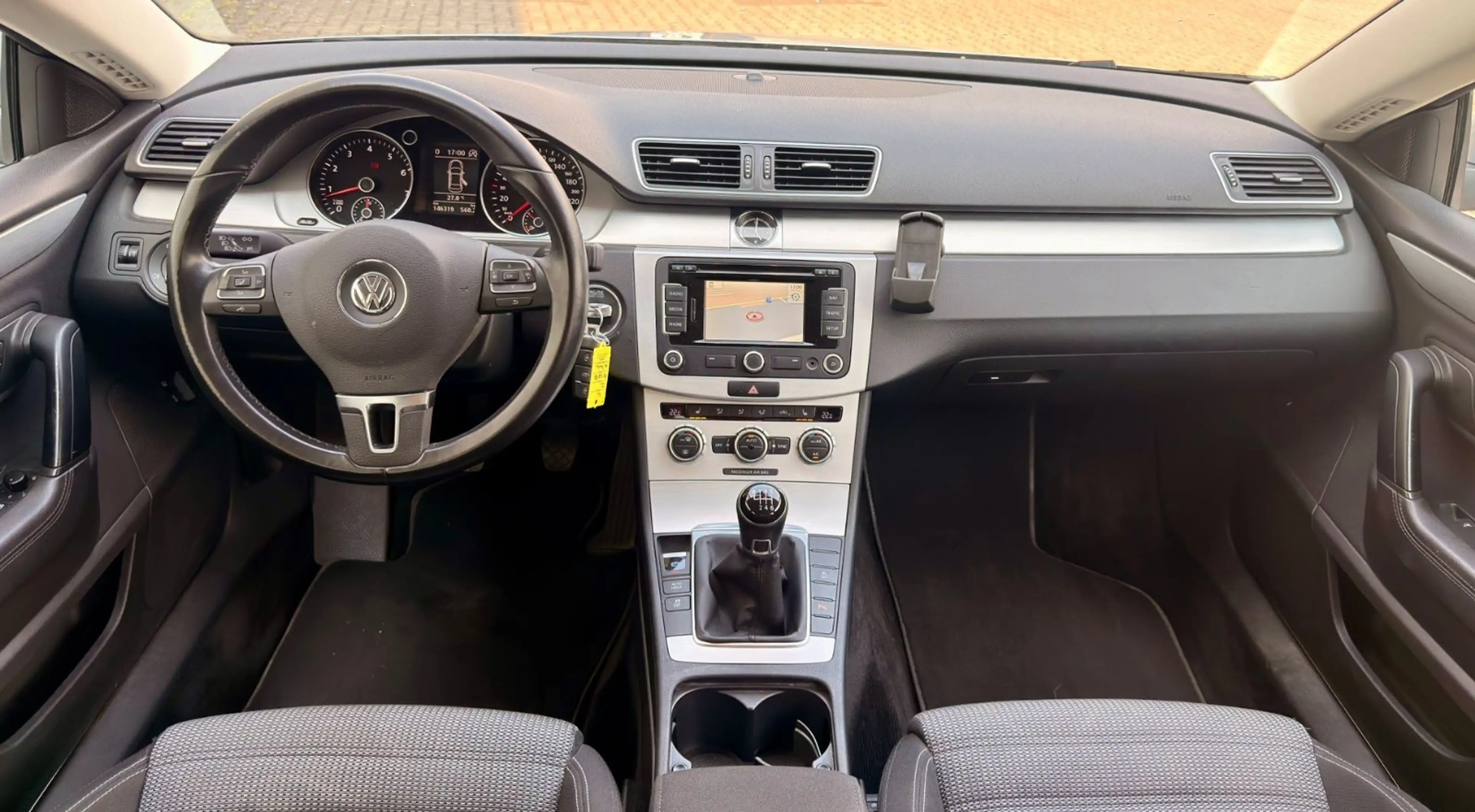 Volkswagen CC 1,4 BMT Klima GPS-Navi eFH AHK ALU XENON — photo 6