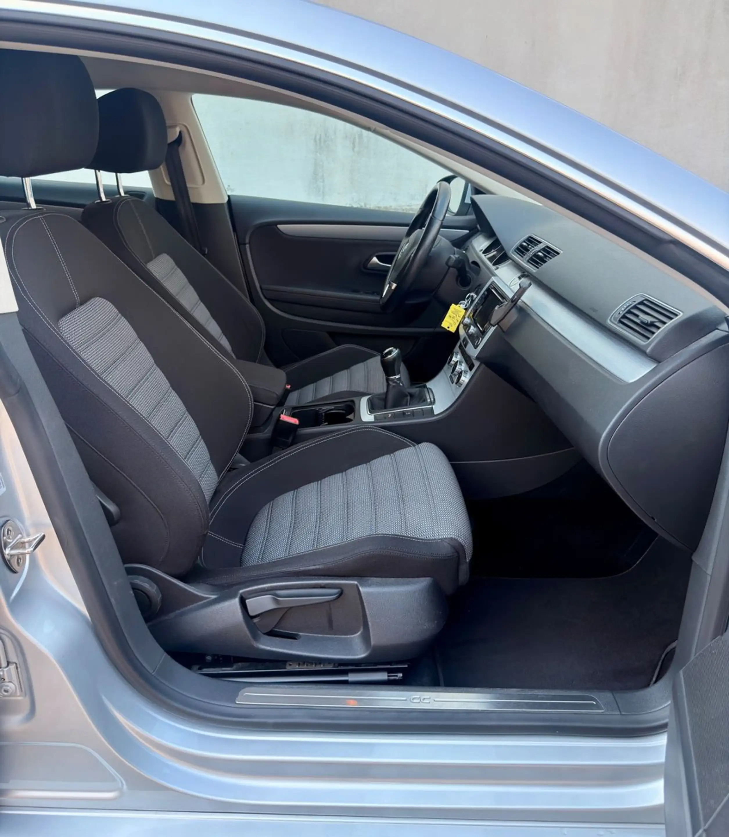 Volkswagen CC 1,4 BMT Klima GPS-Navi eFH AHK ALU XENON — photo 15