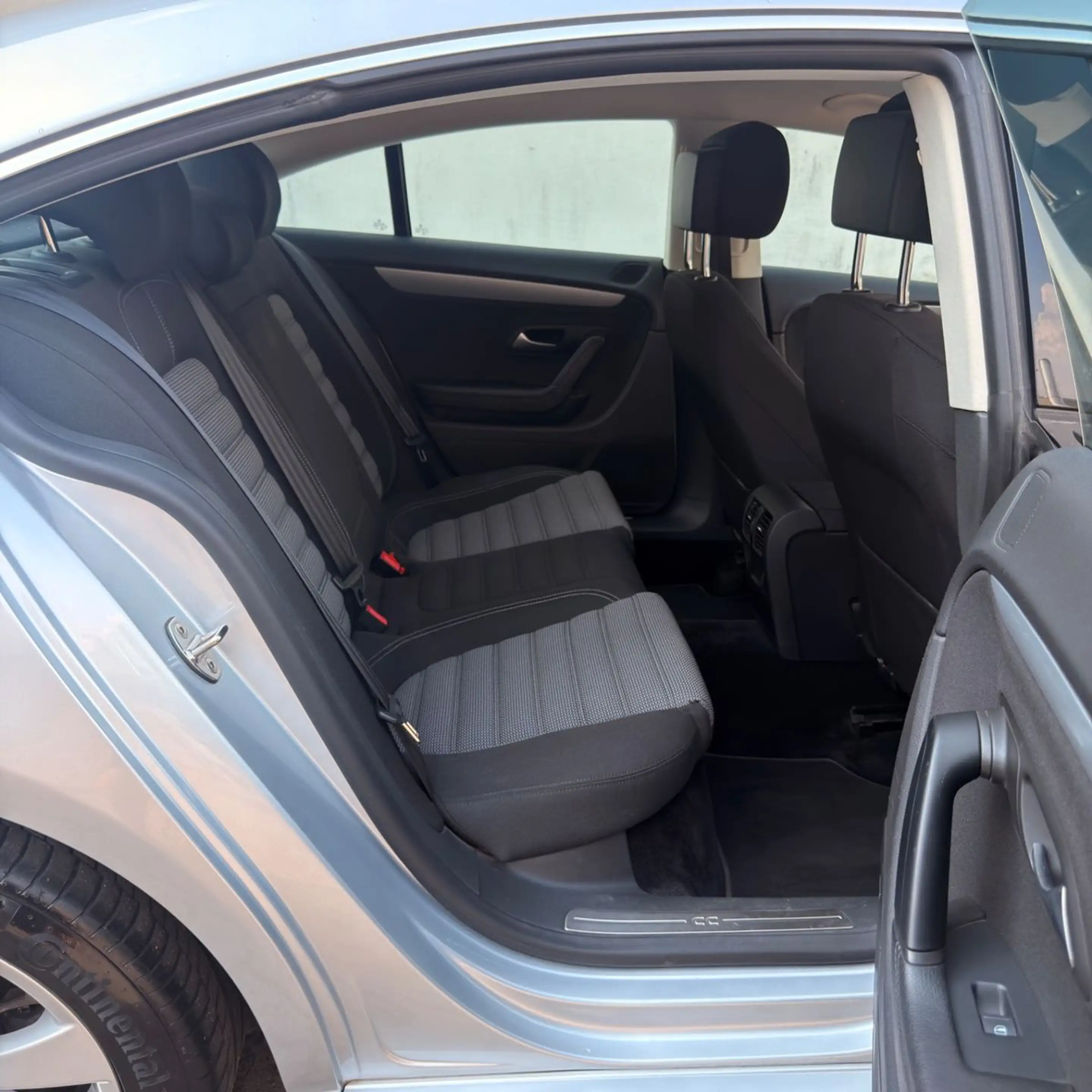 Volkswagen CC 1,4 BMT Klima GPS-Navi eFH AHK ALU XENON — photo 14