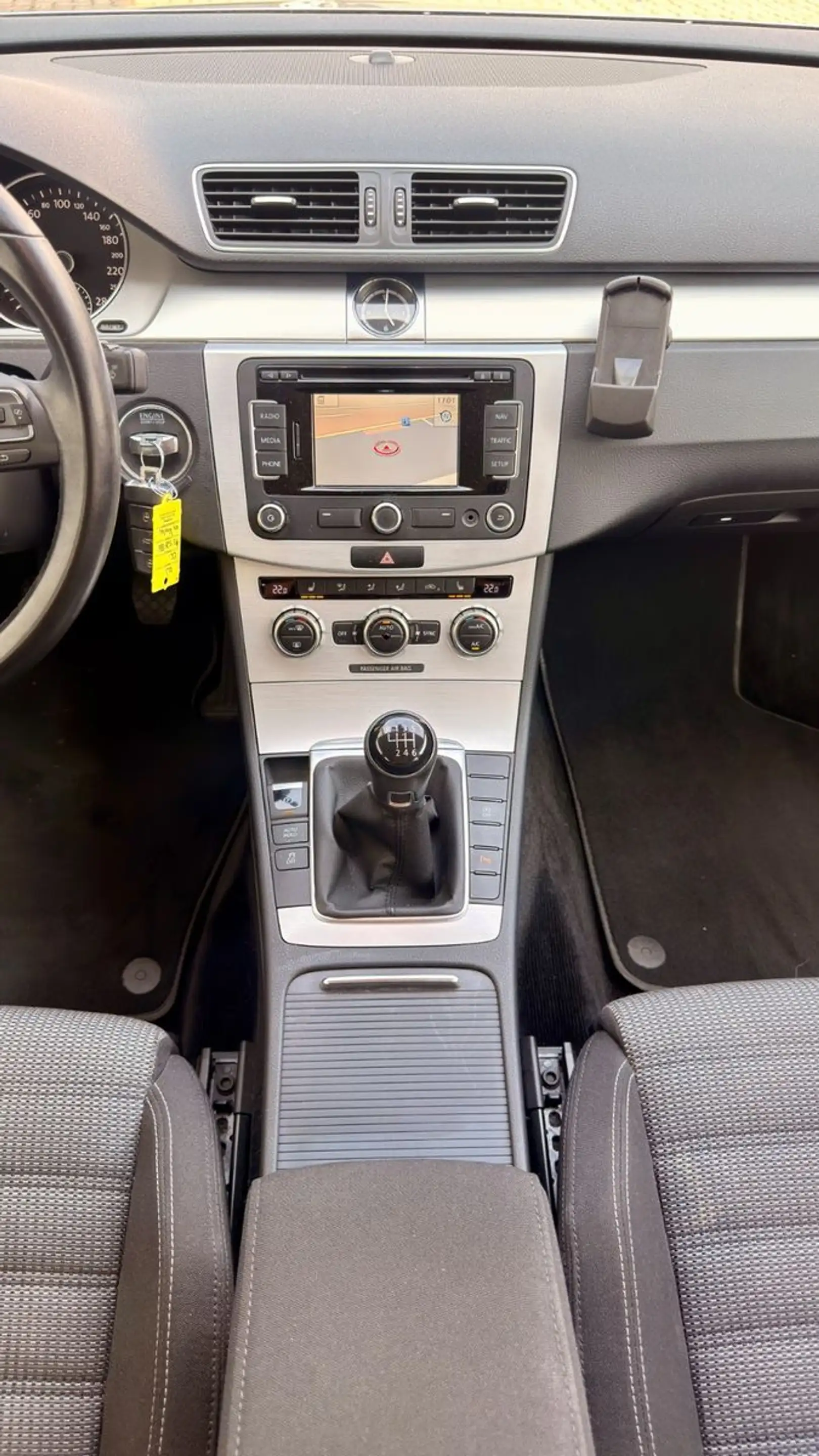 Volkswagen CC 1,4 BMT Klima GPS-Navi eFH AHK ALU XENON — photo 7