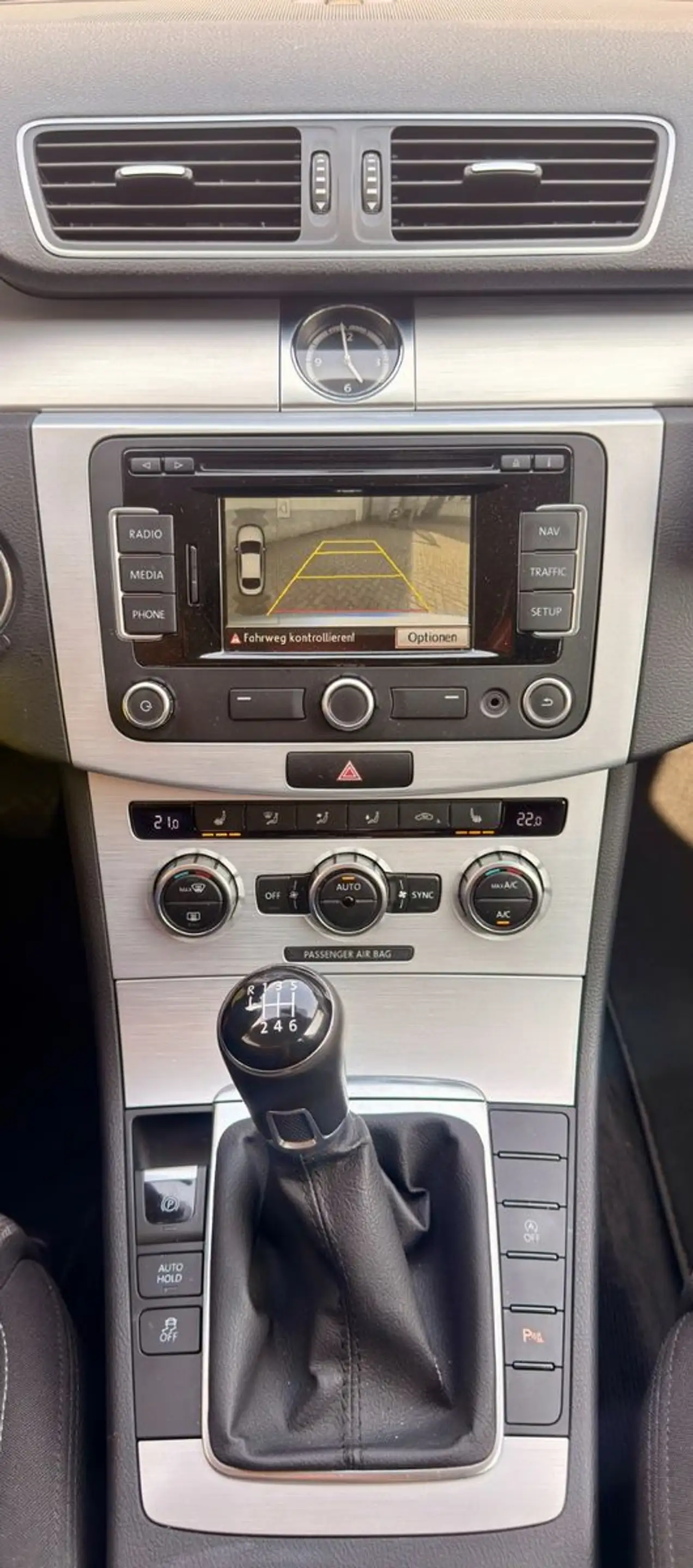 Volkswagen CC 1,4 BMT Klima GPS-Navi eFH AHK ALU XENON — photo 8