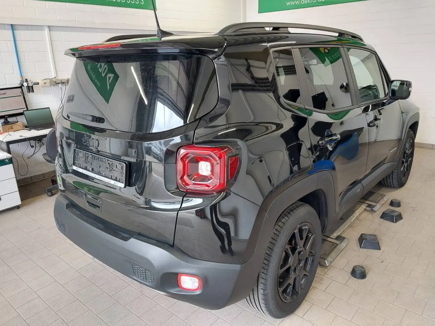 Jeep Renegade 1.5 MHEV Upland Automatik Kamera Schwarz - 2