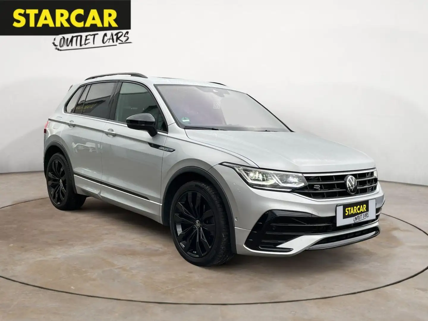 Volkswagen Tiguan R-LINE 2.0TDI+AHK+PANO+IQ.DRIVE+LEDER+20" Ezüst - 1