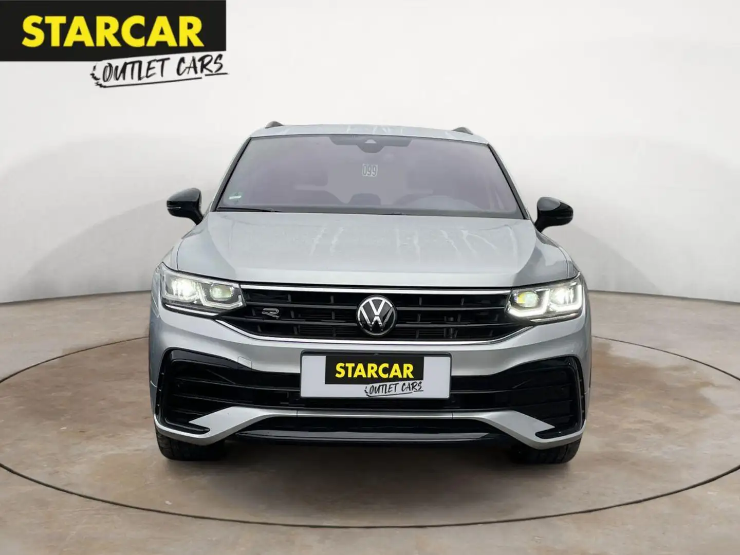 Volkswagen Tiguan R-LINE 2.0TDI+AHK+PANO+IQ.DRIVE+LEDER+20" Argintiu - 2