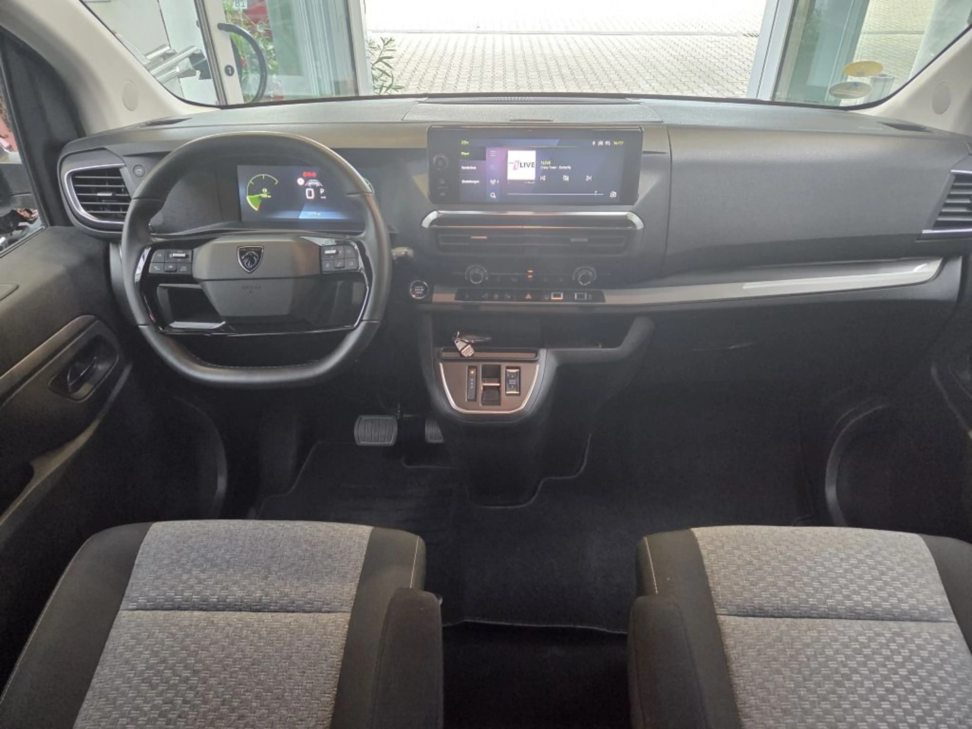 Peugeot Traveller L3 2.0 BlueHDi 180 EAT8 Active — photo 3