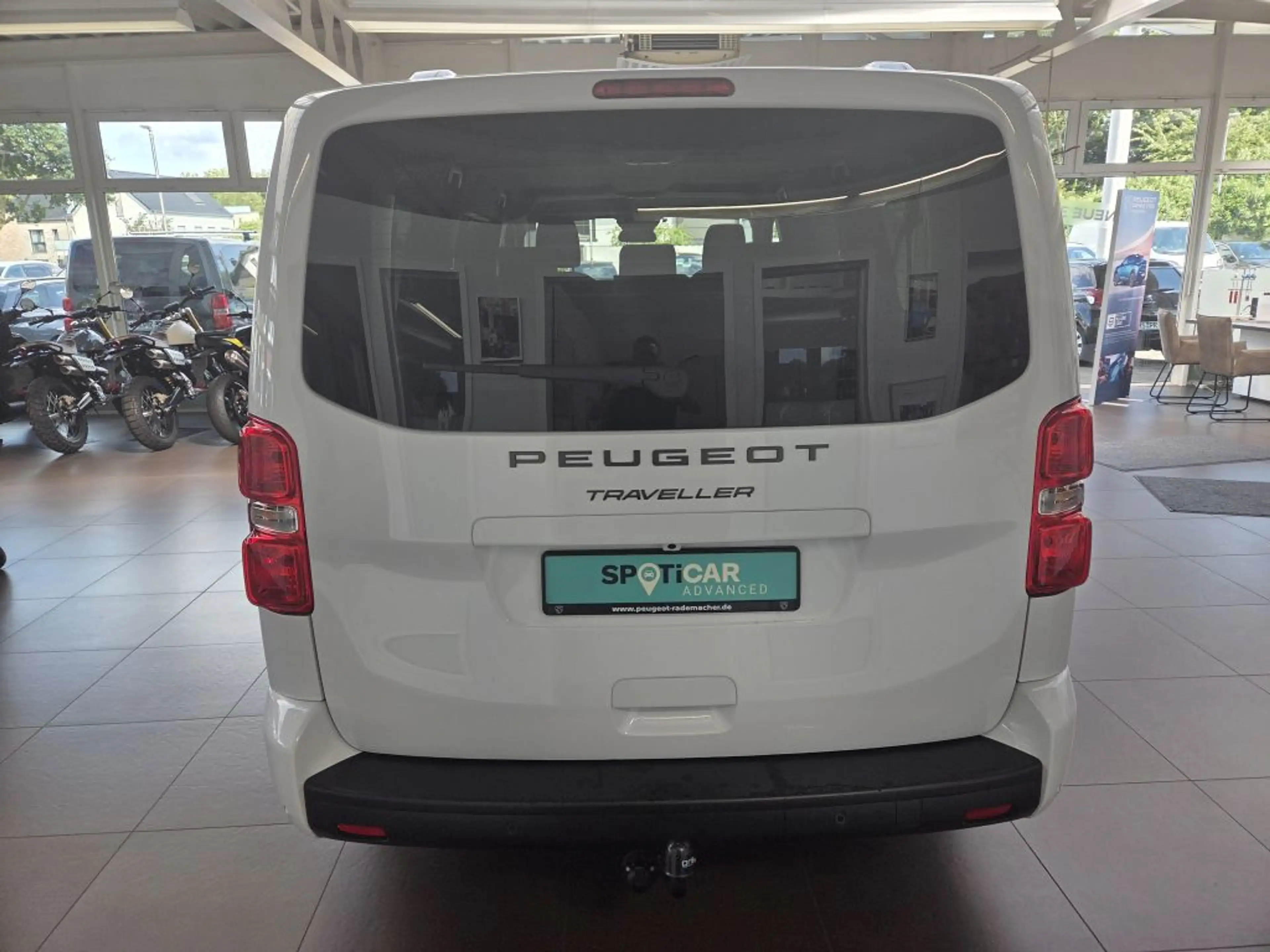 Peugeot Traveller L3 2.0 BlueHDi 180 EAT8 Active — photo 8